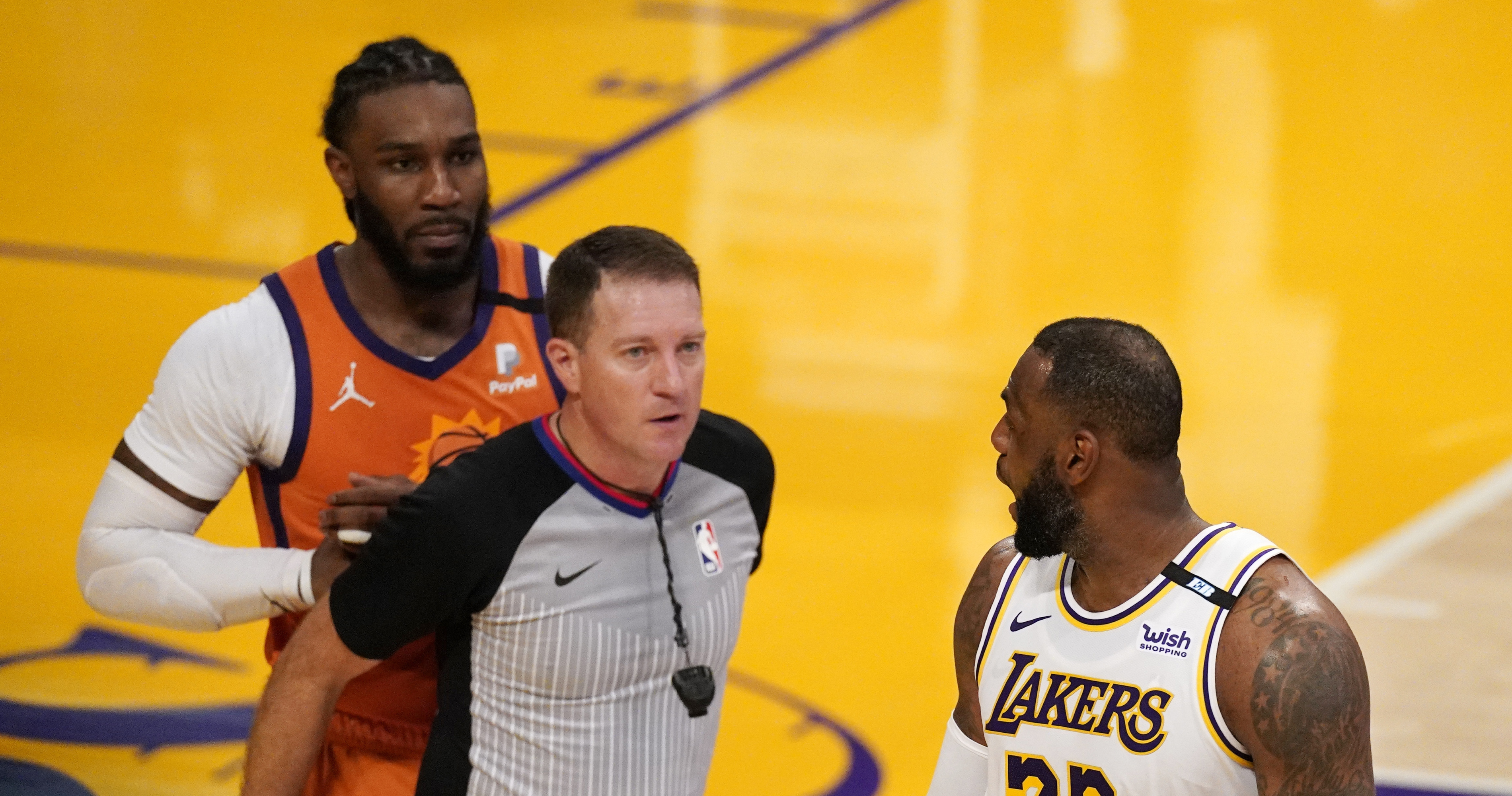 Suns' Jae Crowder Sounds Off on Lakers Star LeBron James