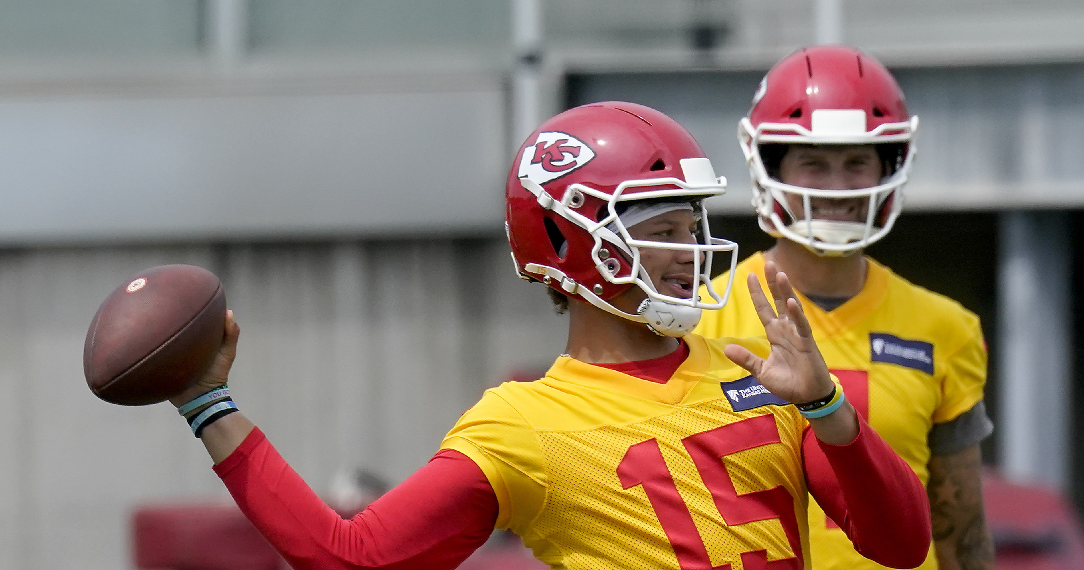 Chiefs' Patrick Mahomes On Toe Injury: 'I Don’t See Any Problems Moving ...