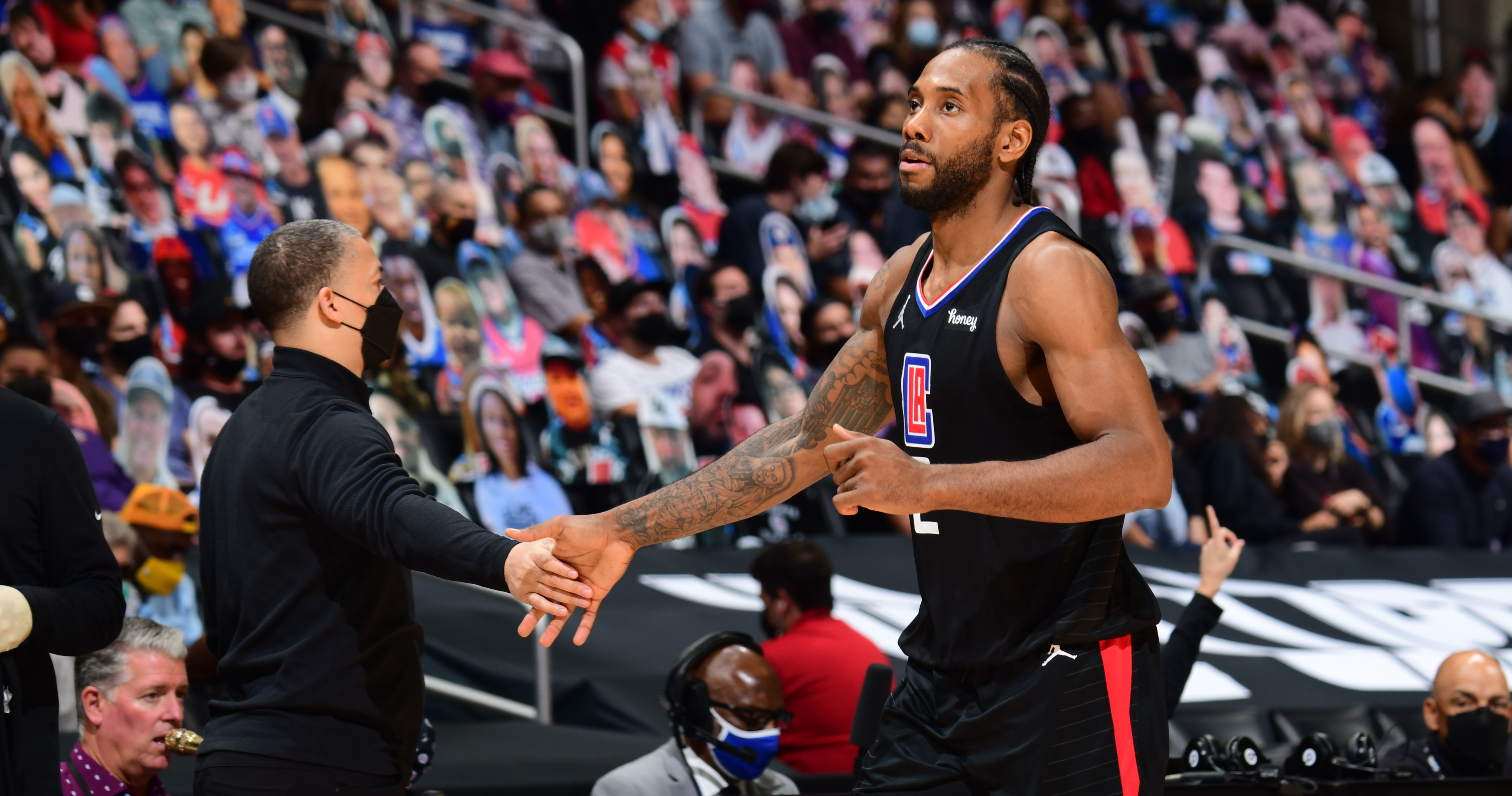 Clippers' Kawhi Leonard Ruled Out For Game 4 Vs. Suns With Knee Injury ...