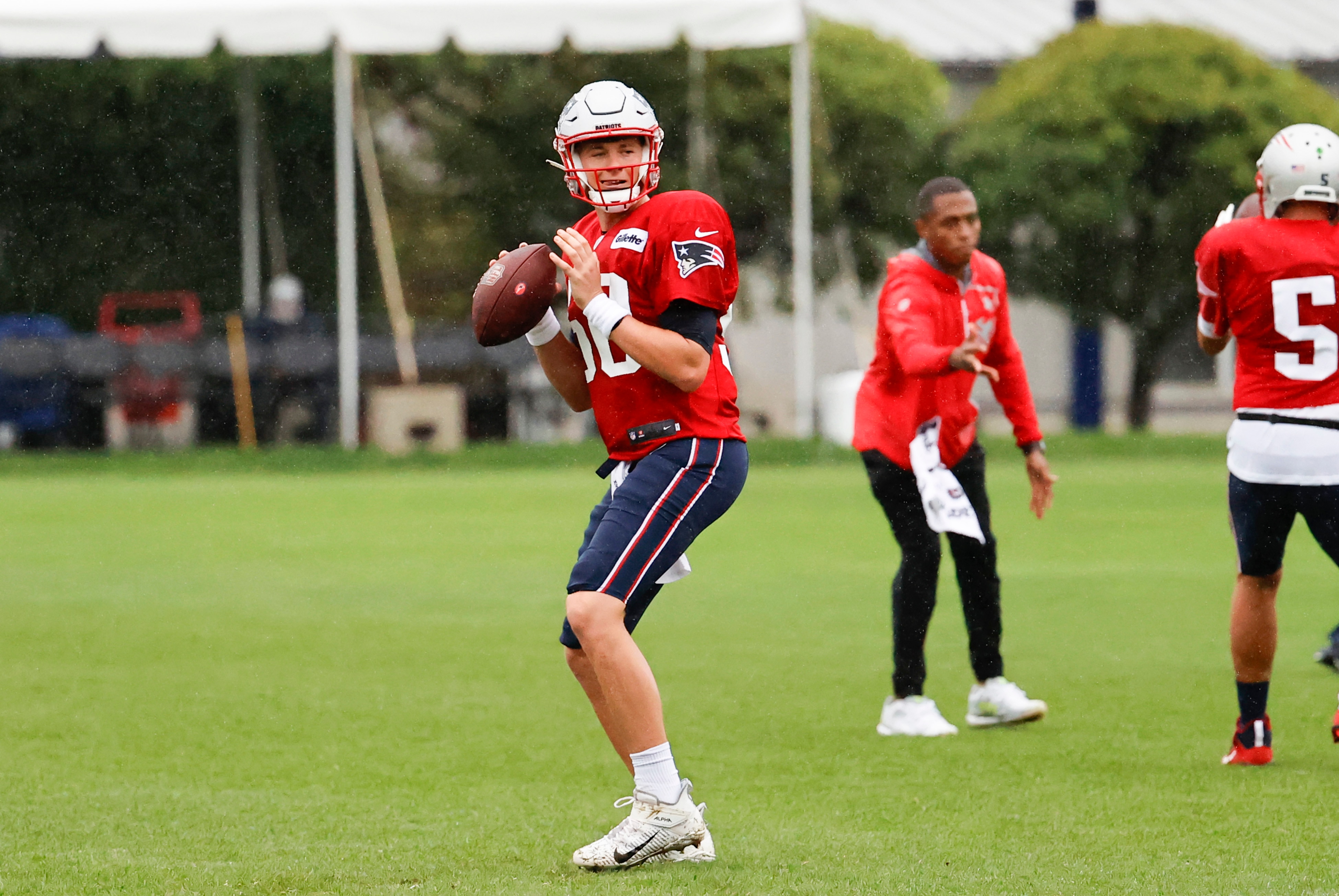 Mac Jones 'Coming on Strong' in Patriots' QB Competition Against Cam ...