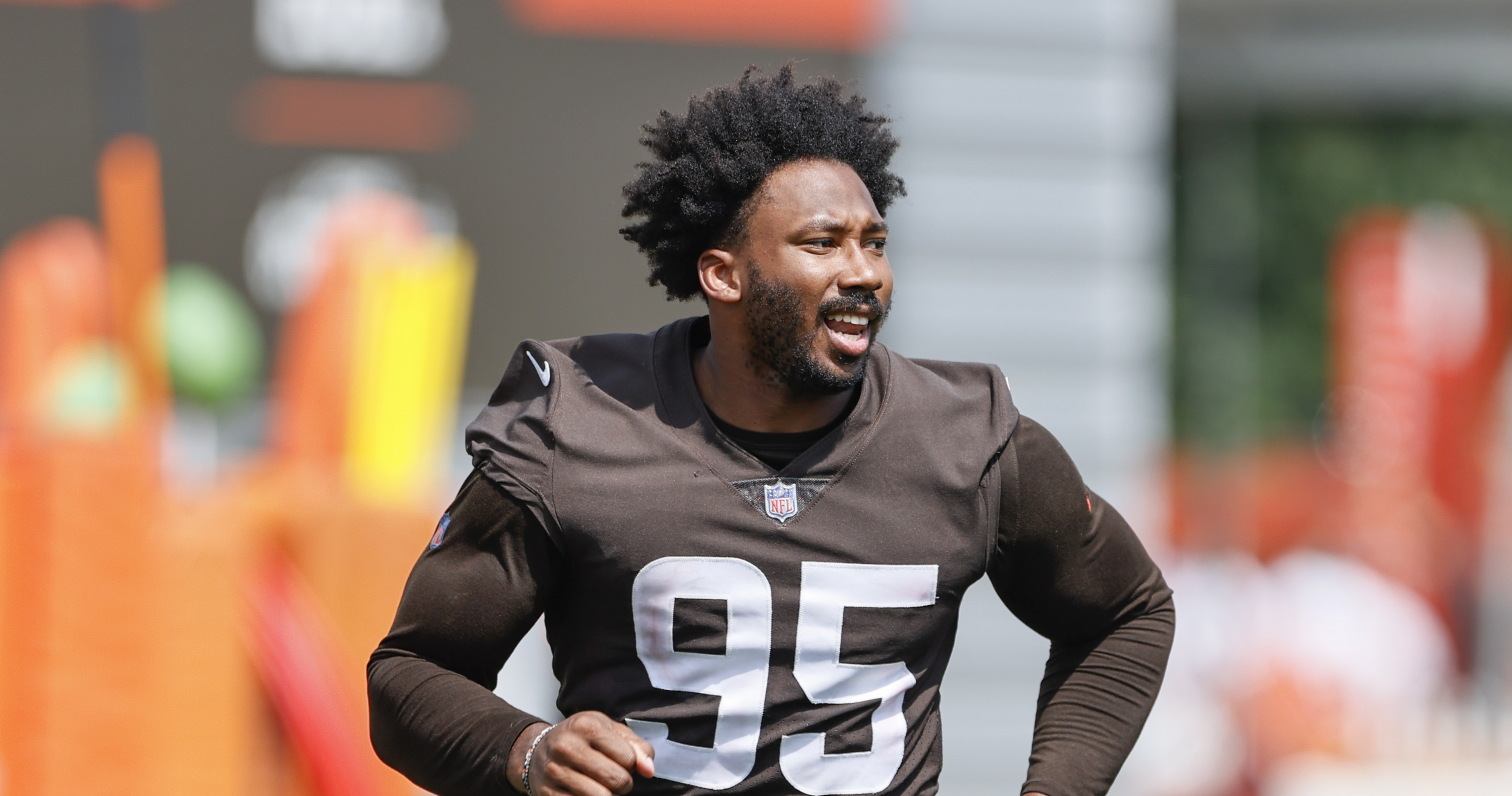 Browns' Myles Garrett Says He'd 'Beat the Brakes Off' Logan Paul in a ...