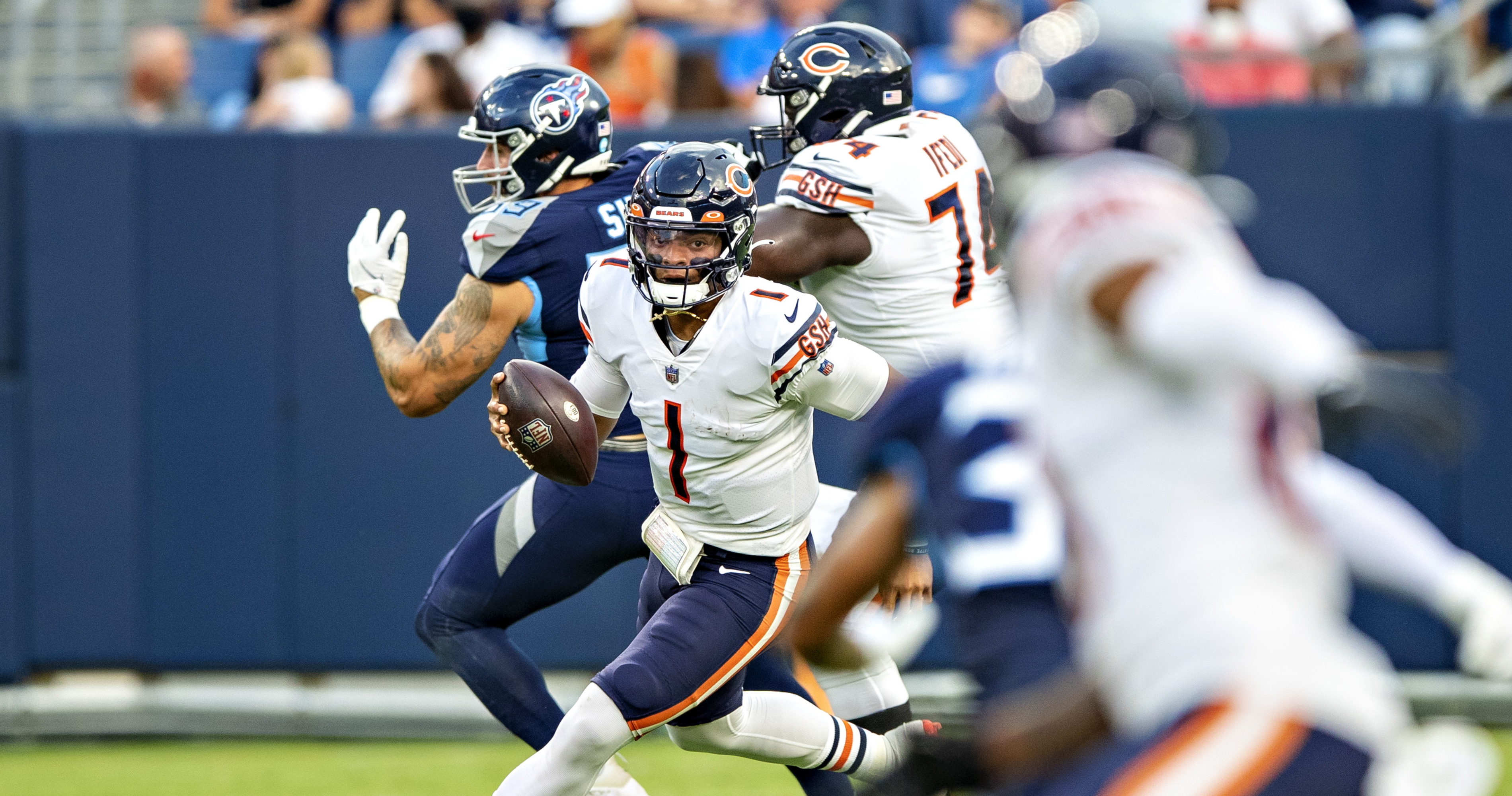 Justin Fields makes his 1st start, Bears beat Titans 27-24 - The San Diego  Union-Tribune