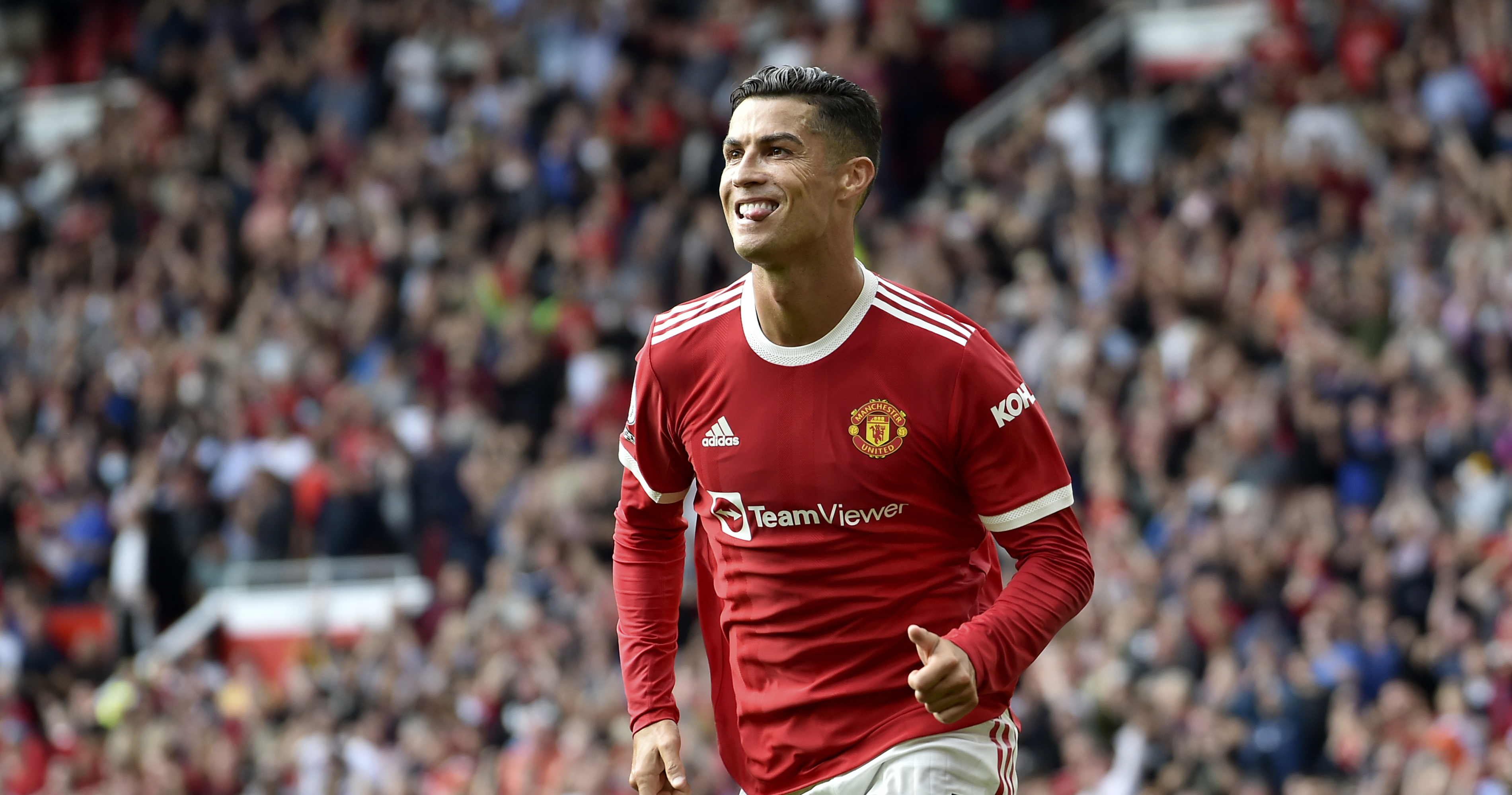 GOAL on X: Cristiano Ronaldo in Manchester United's Champions League  training gear 