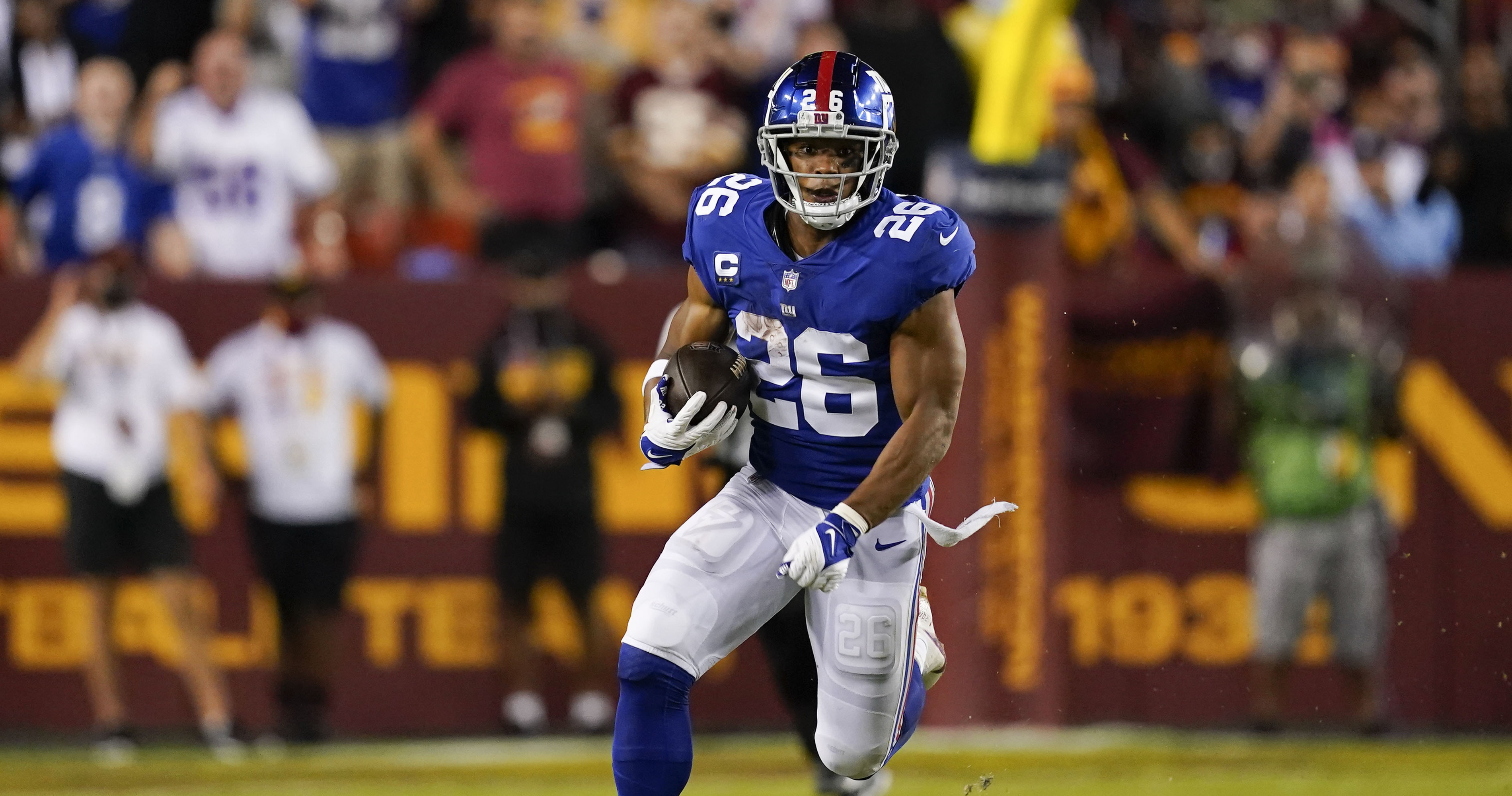 NFL on X: .@Saquon finds his way into the end zone. Giants take