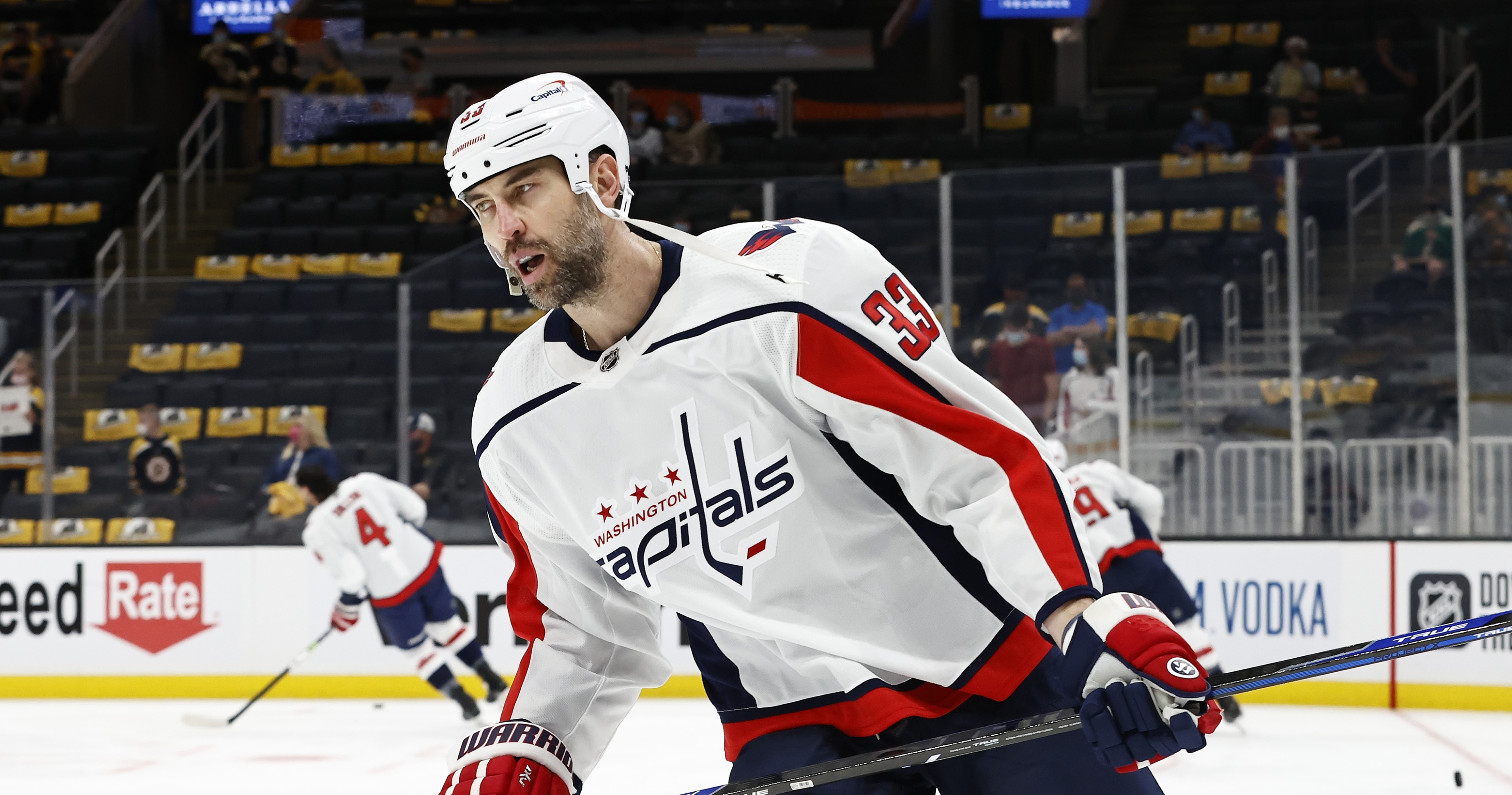A first look at Zdeno Chara in a Capitals jersey