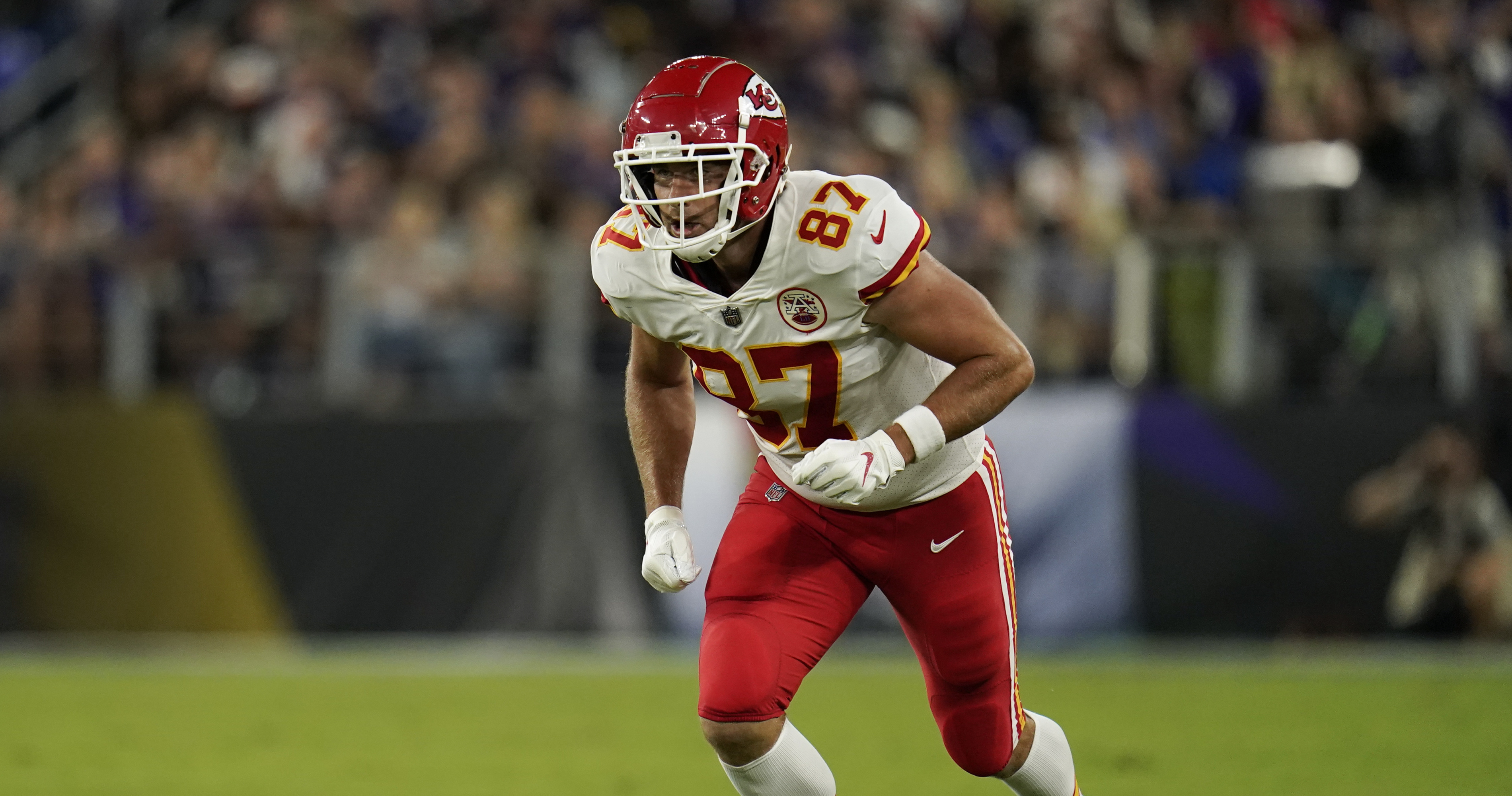 Chiefs' Travis Kelce Becomes Fastest TE In NFL History To Reach 8,000 ...