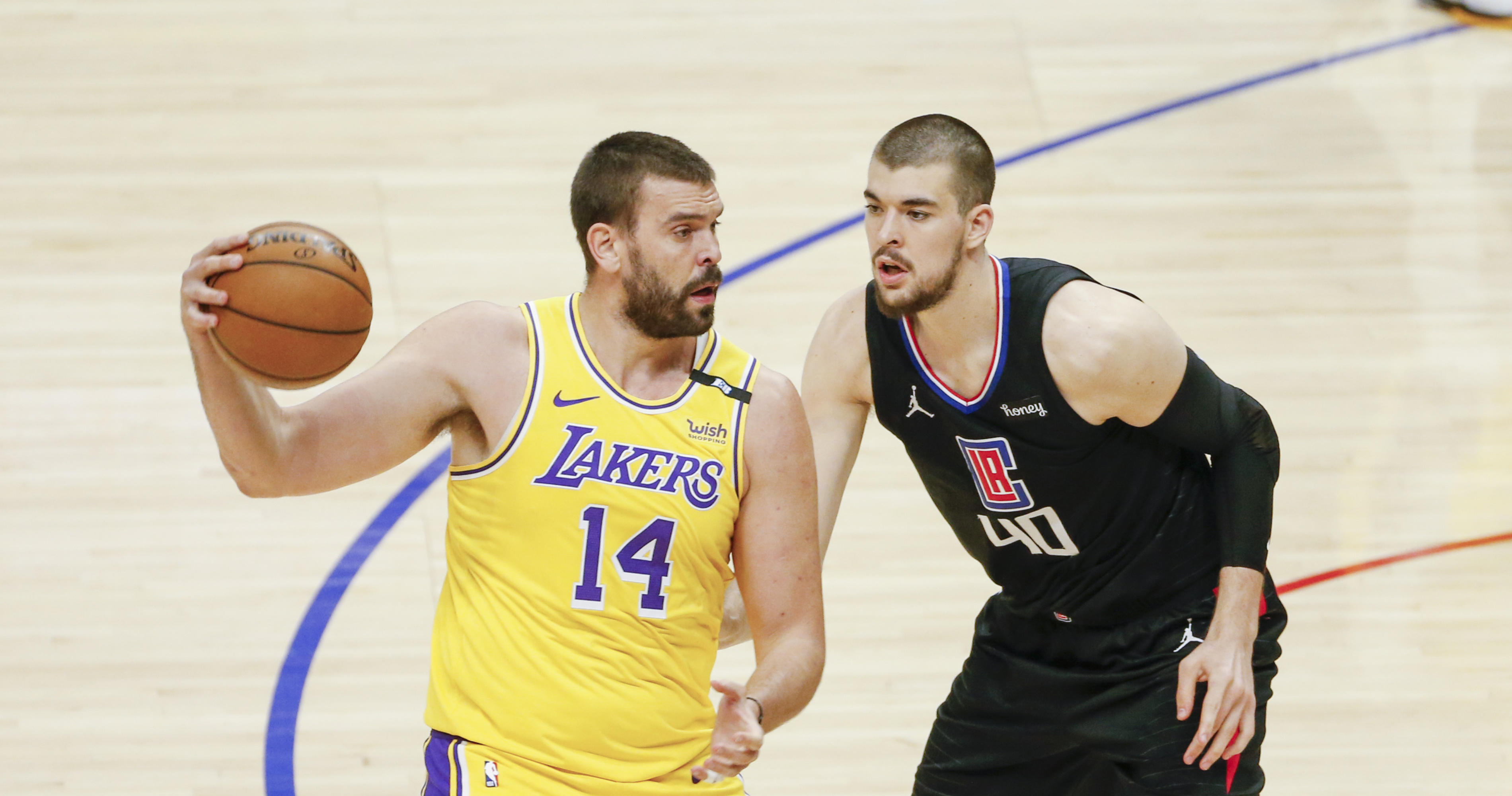 Los Angeles Lakers again trade Marc Gasol to Memphis Grizzlies, who plan to  waive veteran - ESPN