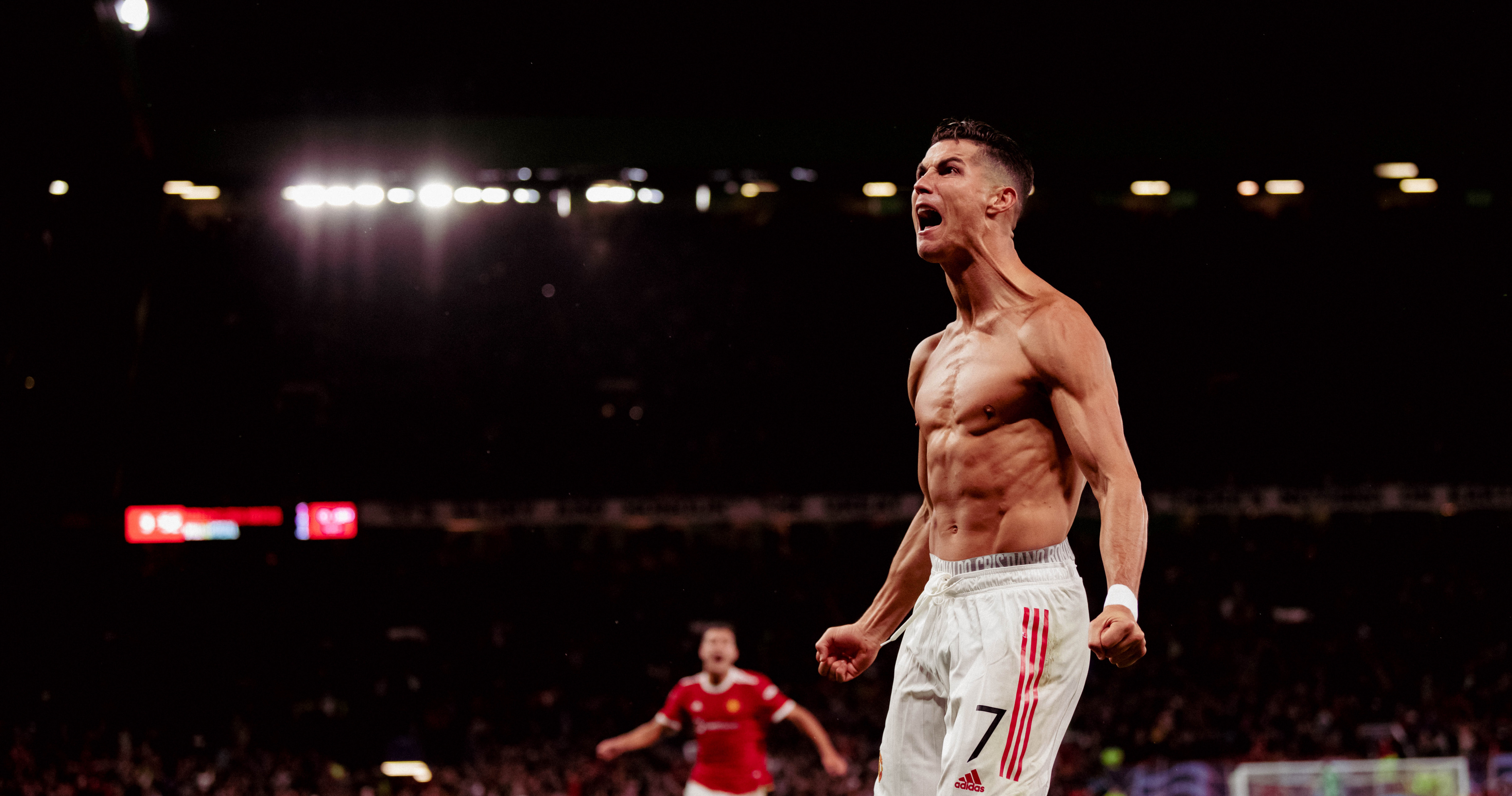 Video Cristiano Ronaldo Scores Late Goal To Lift Manchester United Over Villarreal News 