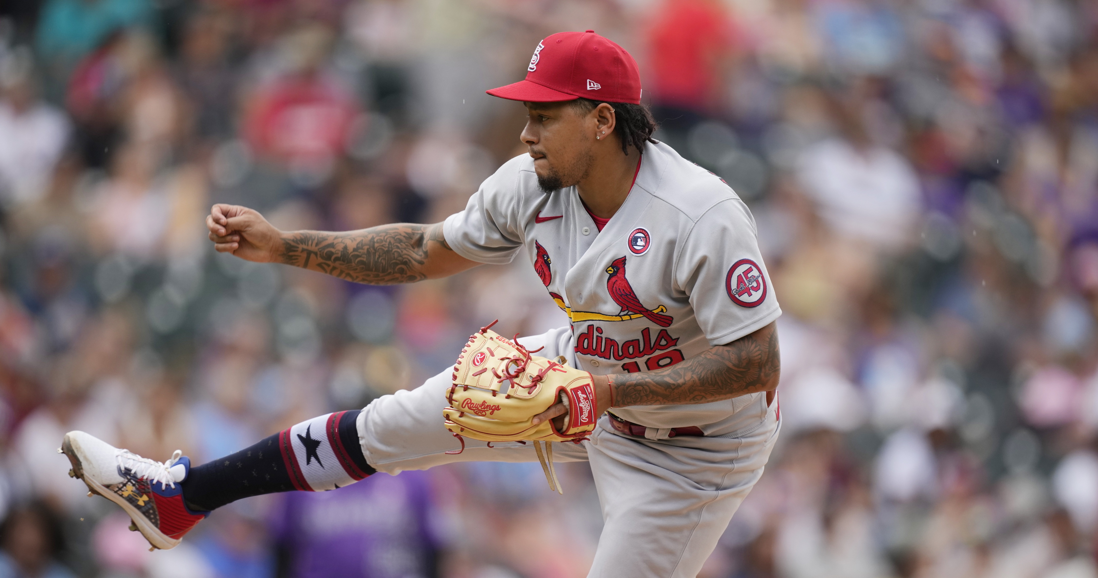 Boston Red Sox sign Carlos Martínez to minor league deal; two-time