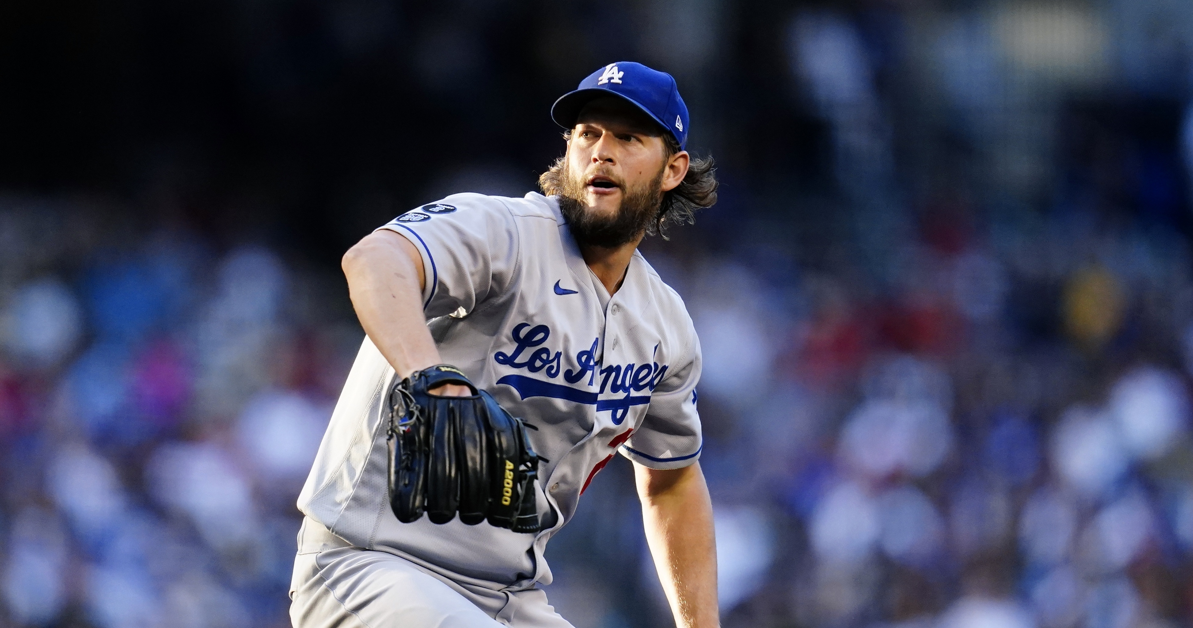 Clayton Kershaw overcomes shoulder injury to will himself into another  Dodgers postseason – KGET 17