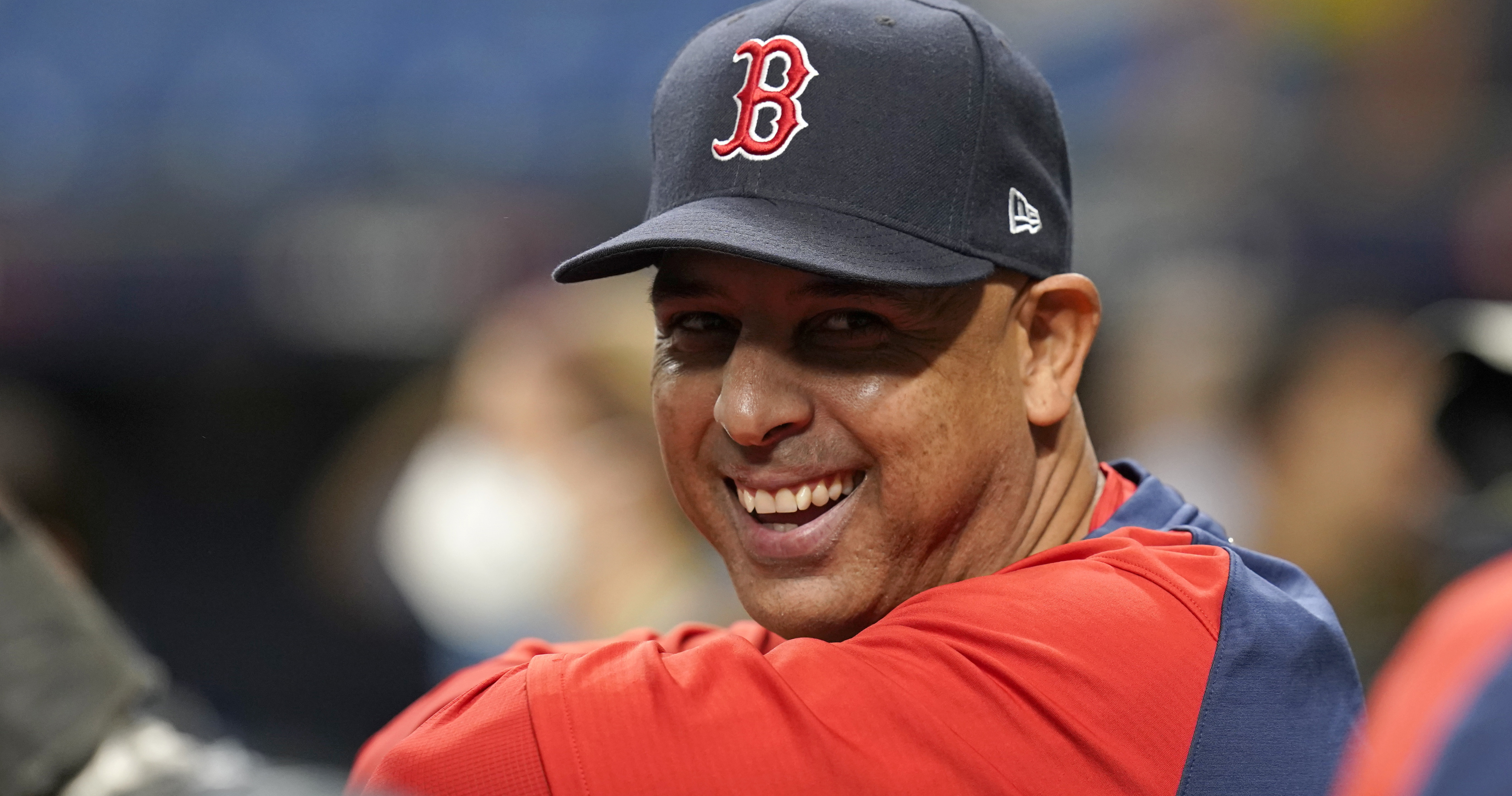 Alex Cora calls pre-game texts from Bill Belichick 'highlight of