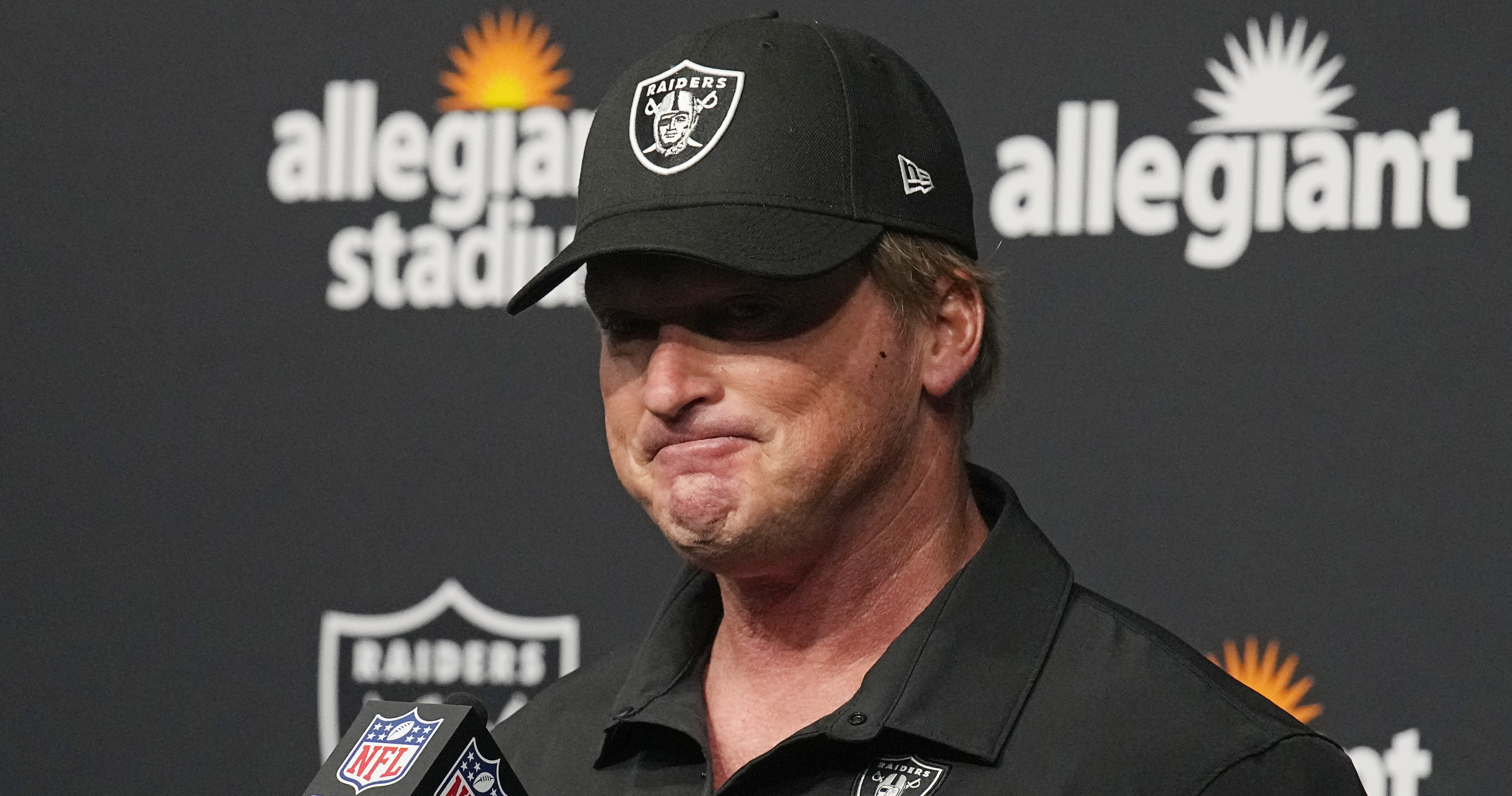 Raiders' Derek Carr on Jon Gruden Emails: 'I Hate the Action, but I