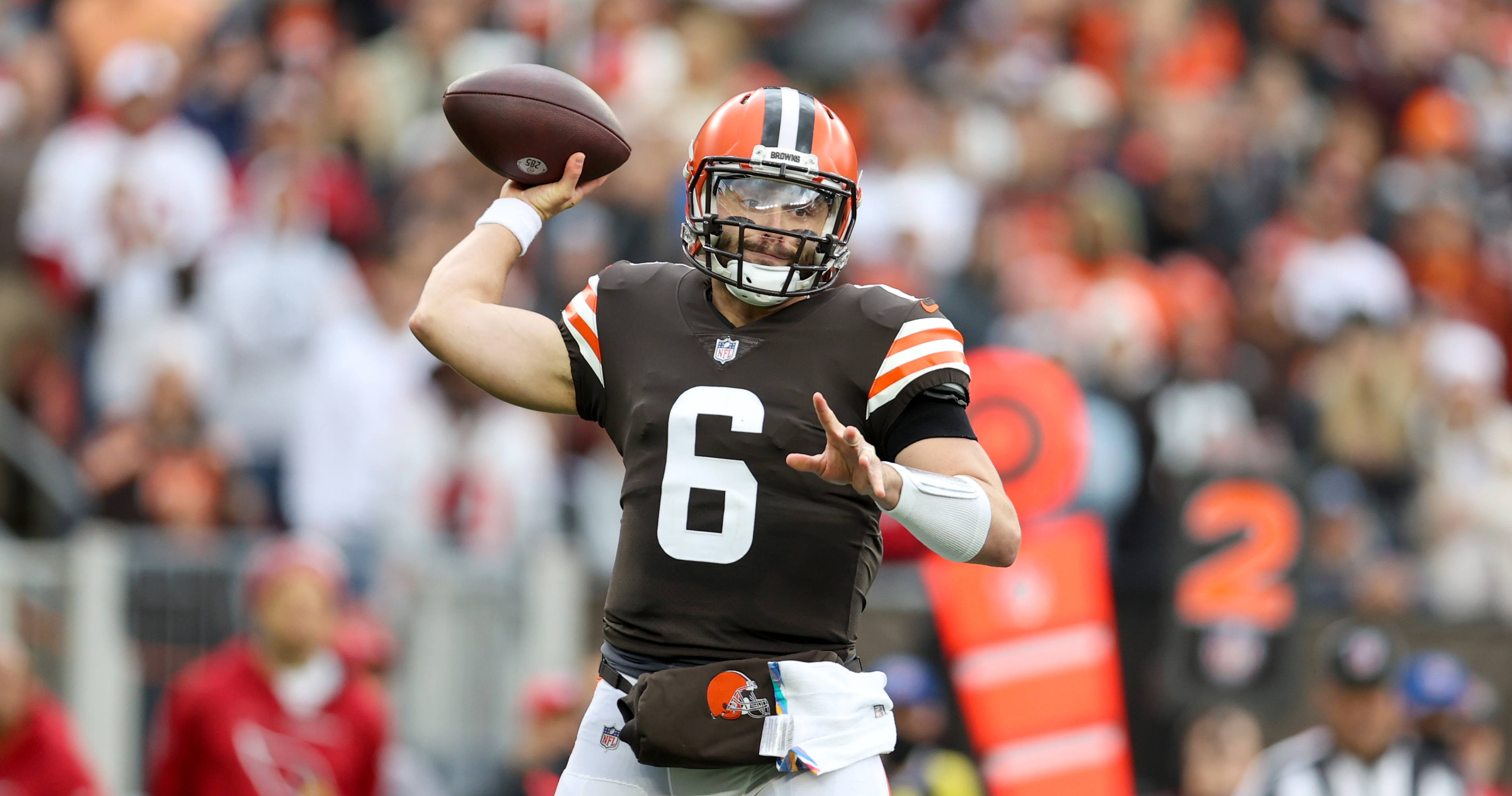 Baker Mayfield injury: Browns QB out with ribs injury, Case Keenum in -  DraftKings Network