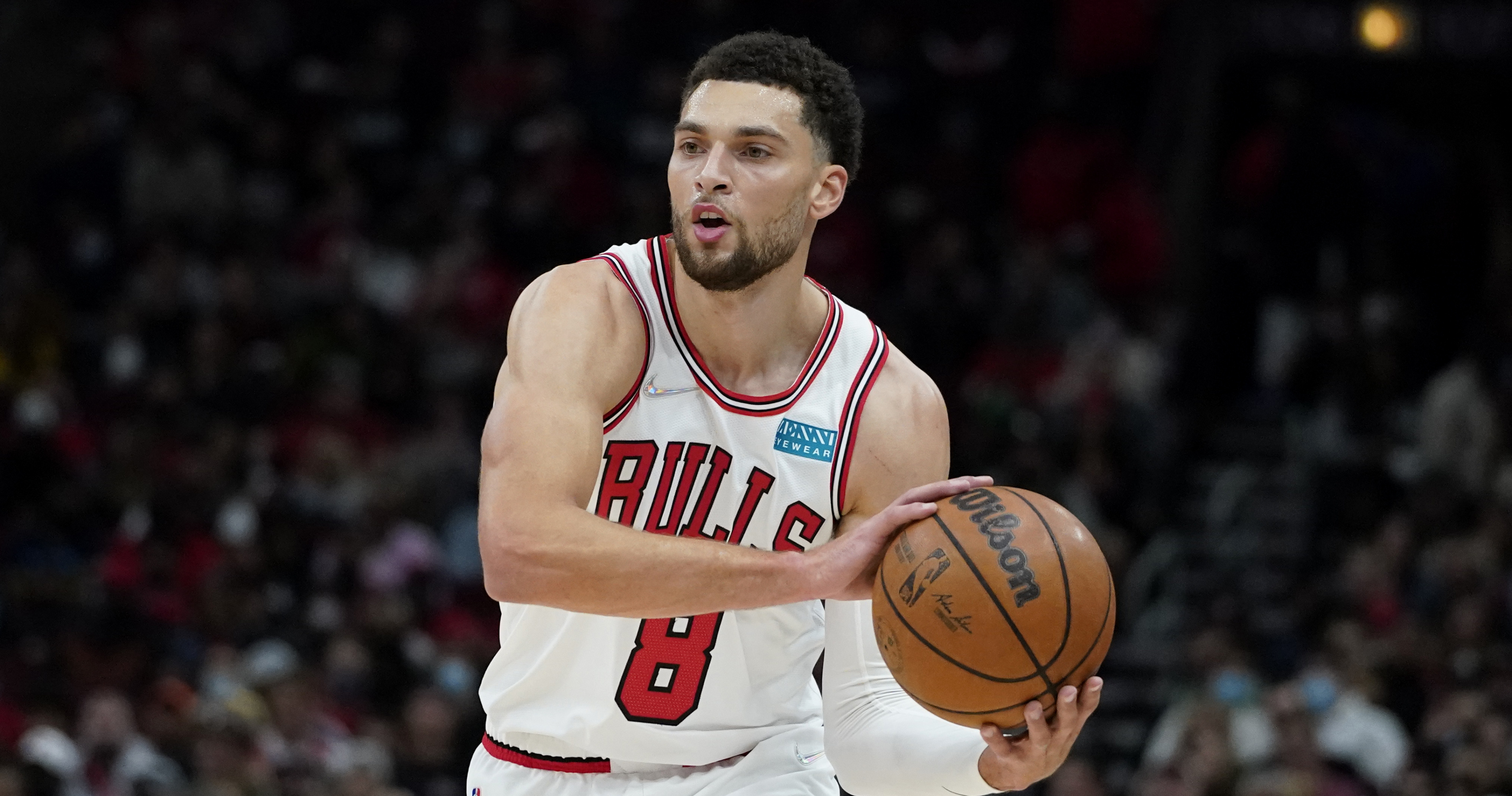 Report: Bulls' Zach LaVine Has Ligament Tear In Thumb; Plans To Play ...