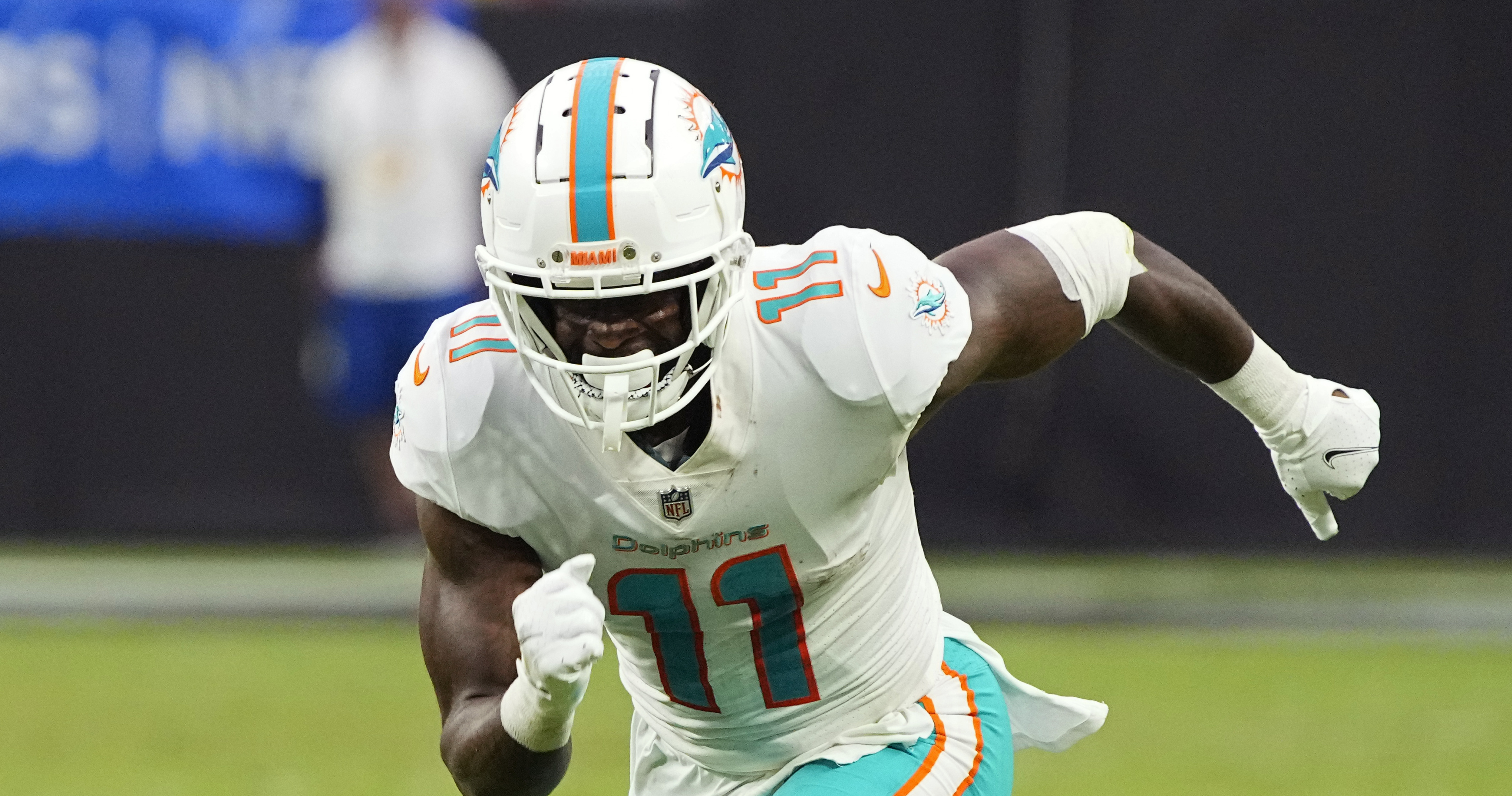 NFL trade rumors: Eagles should have interest in Dolphins' DeVante