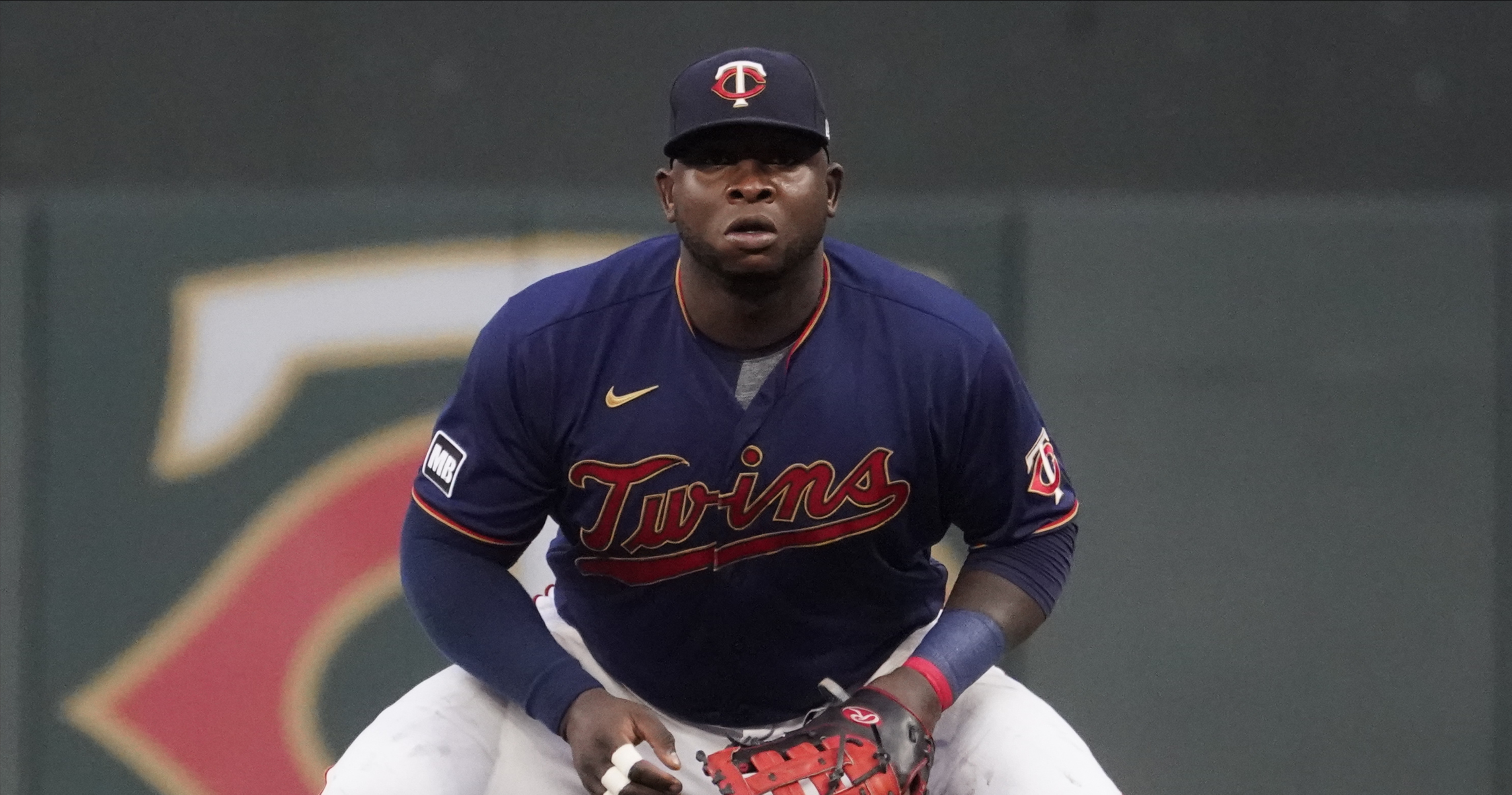 Miguel Sanó returns from injury to Twins