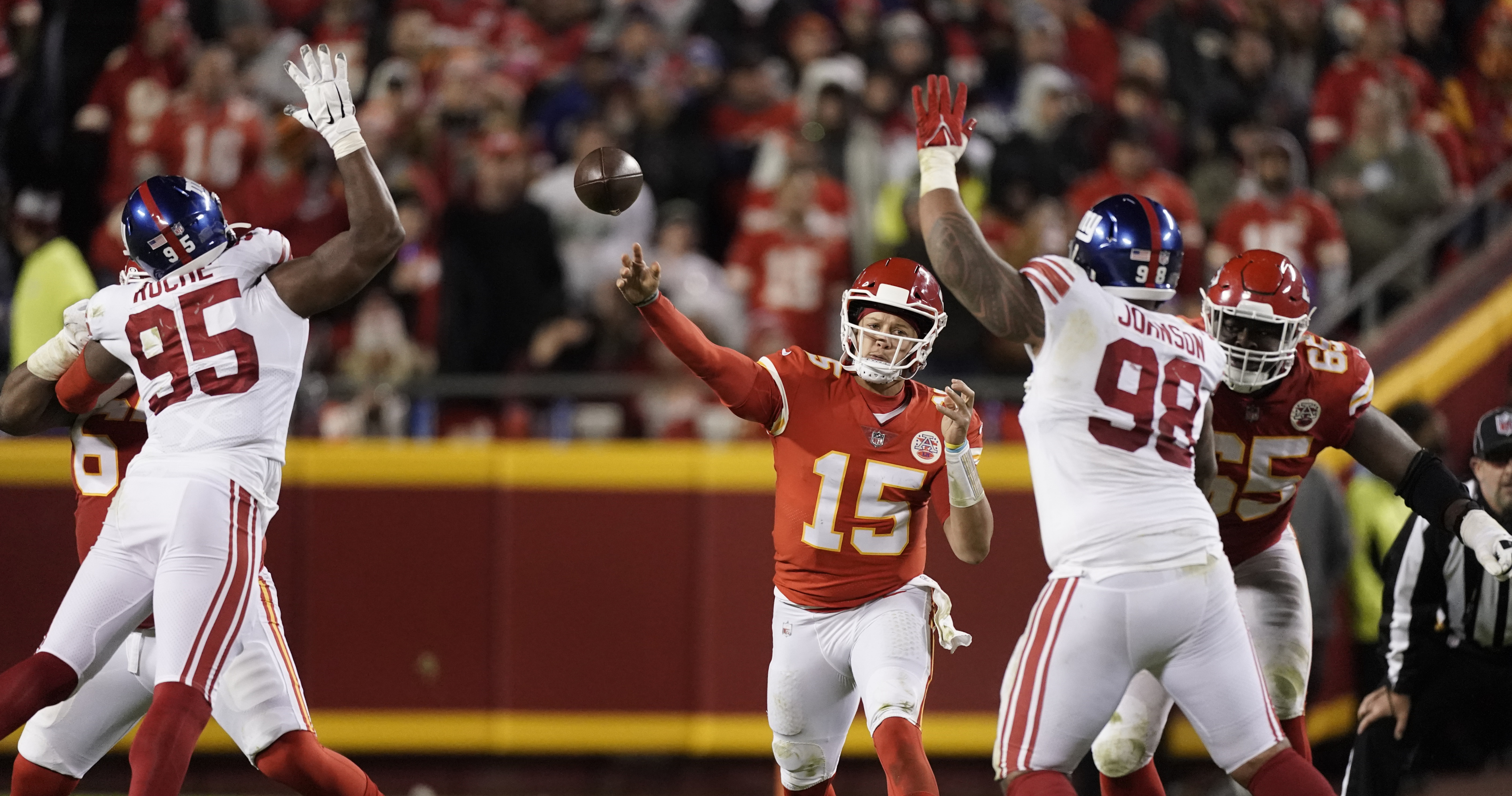 Chiefs' Patrick Mahomes gave Derrick Gore his first touchdown ball -  Arrowhead Pride