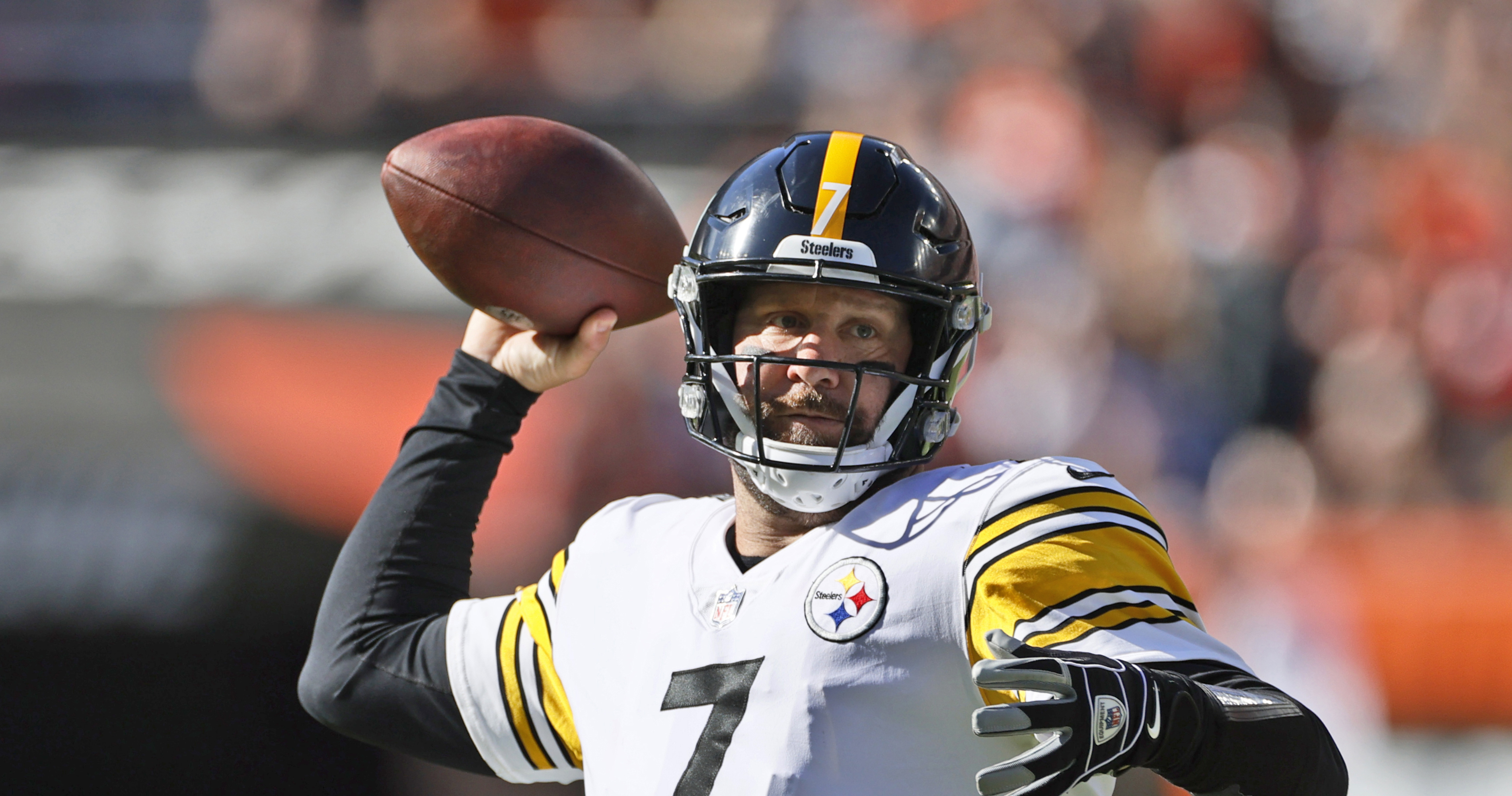 His 39-year-old shoulder is sore, but Steelers' Ben Roethlisberger