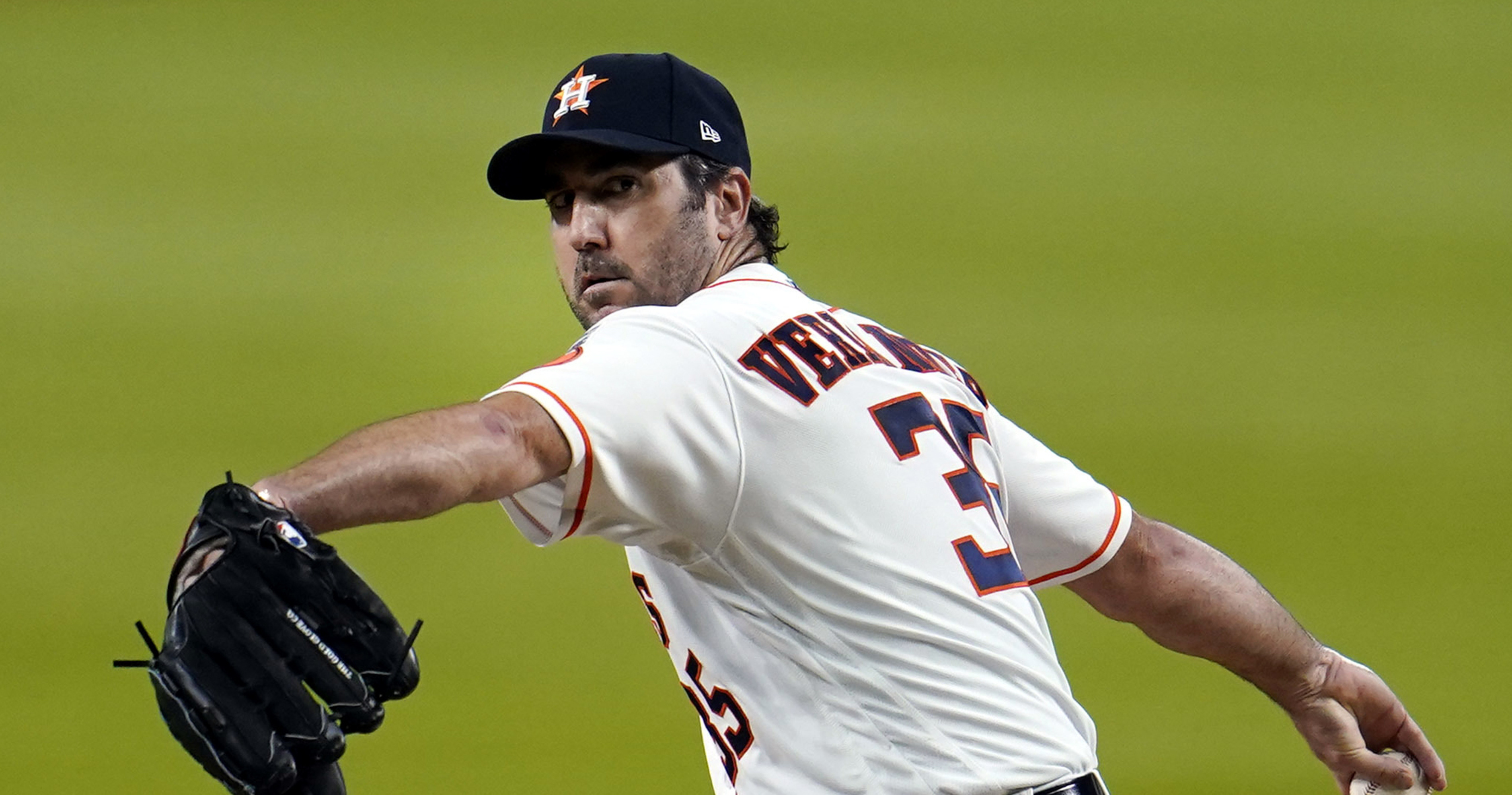 Red Sox scout 38-year-old free agent Justin Verlander's workout in