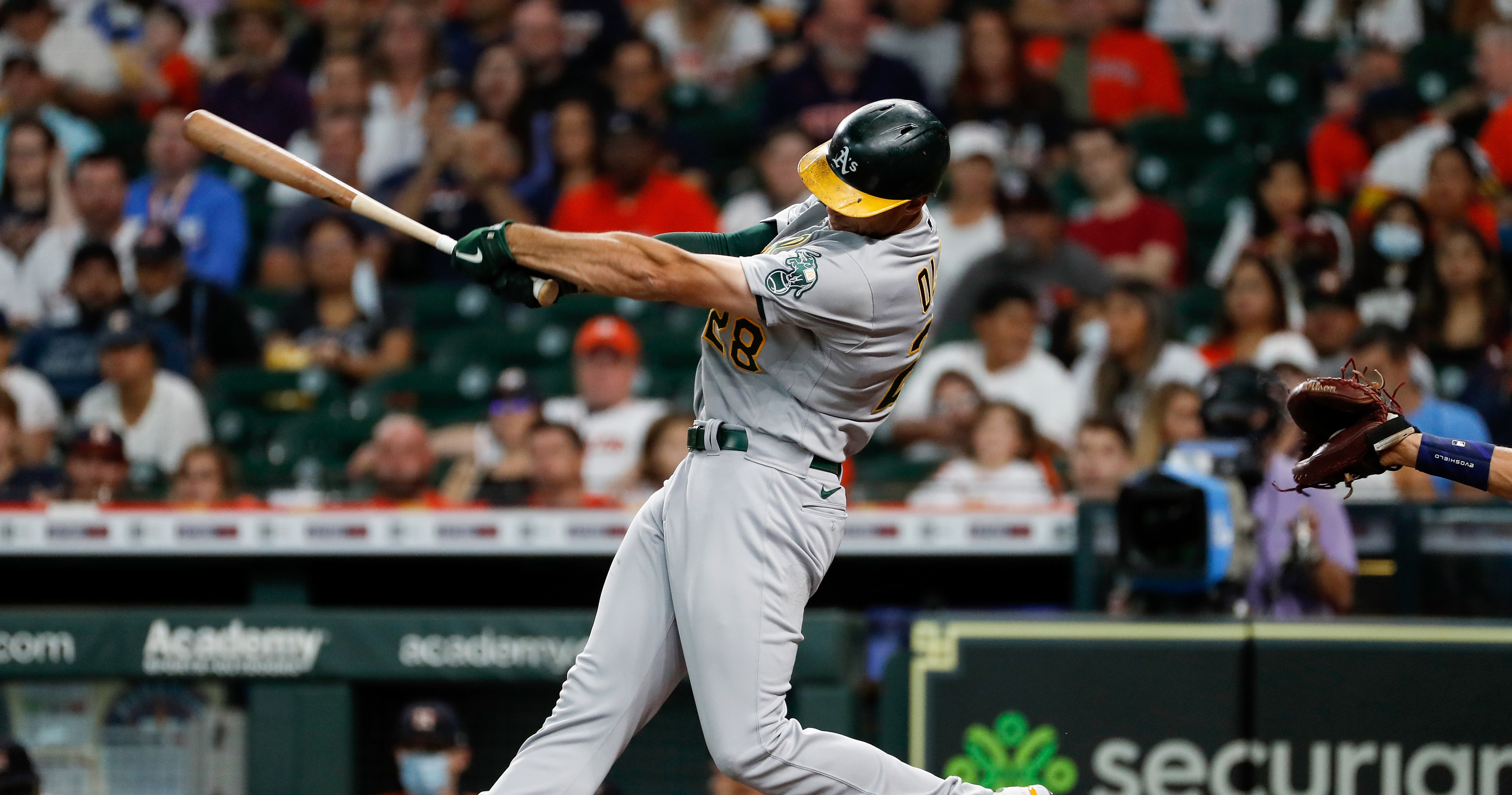 MLB rumors: Yankees face cluttered trade market for A's slugger Matt Olson