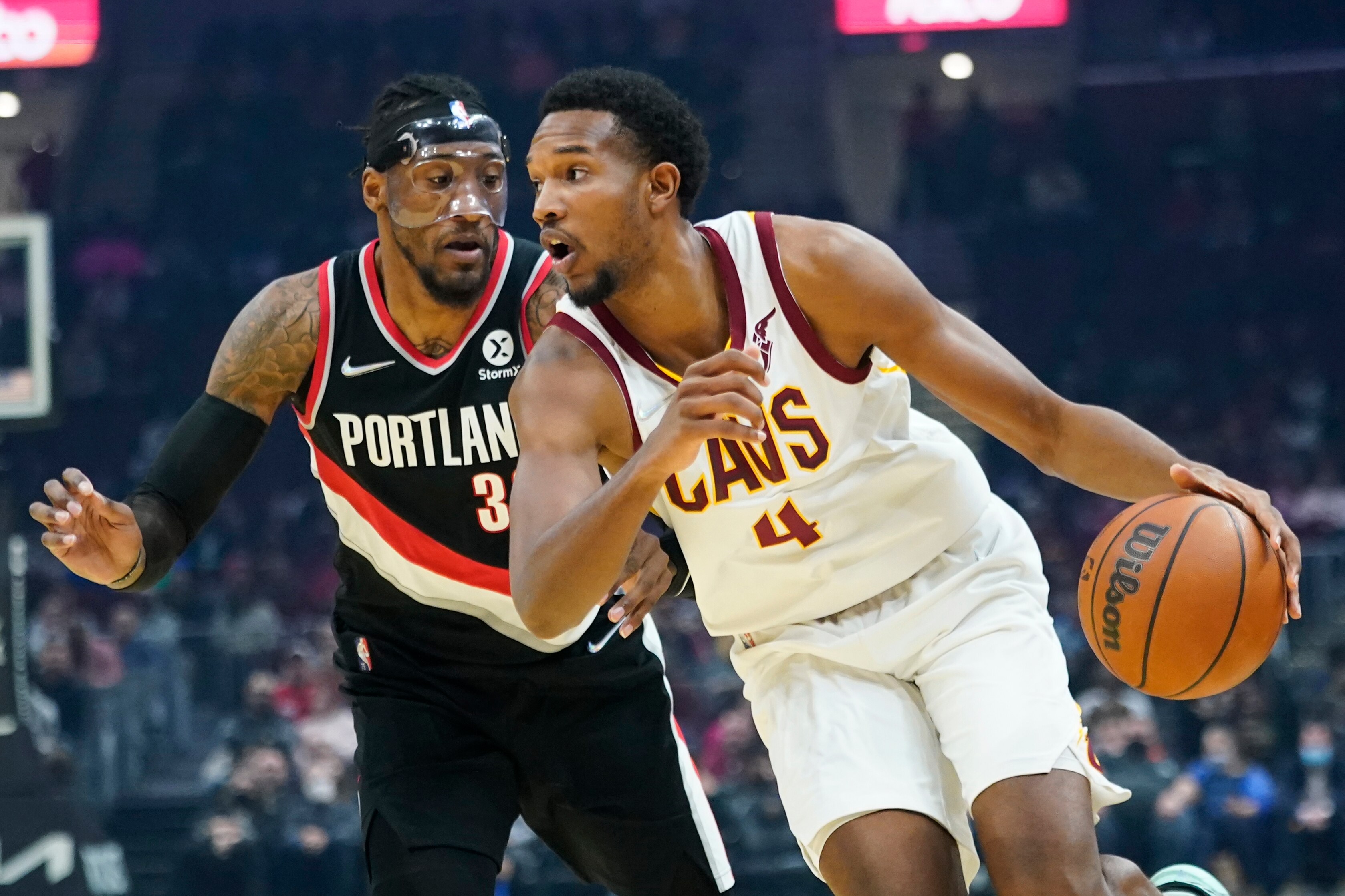 Report: Cavaliers' Evan Mobley Diagnosed With Sprained Ankle Injury; X