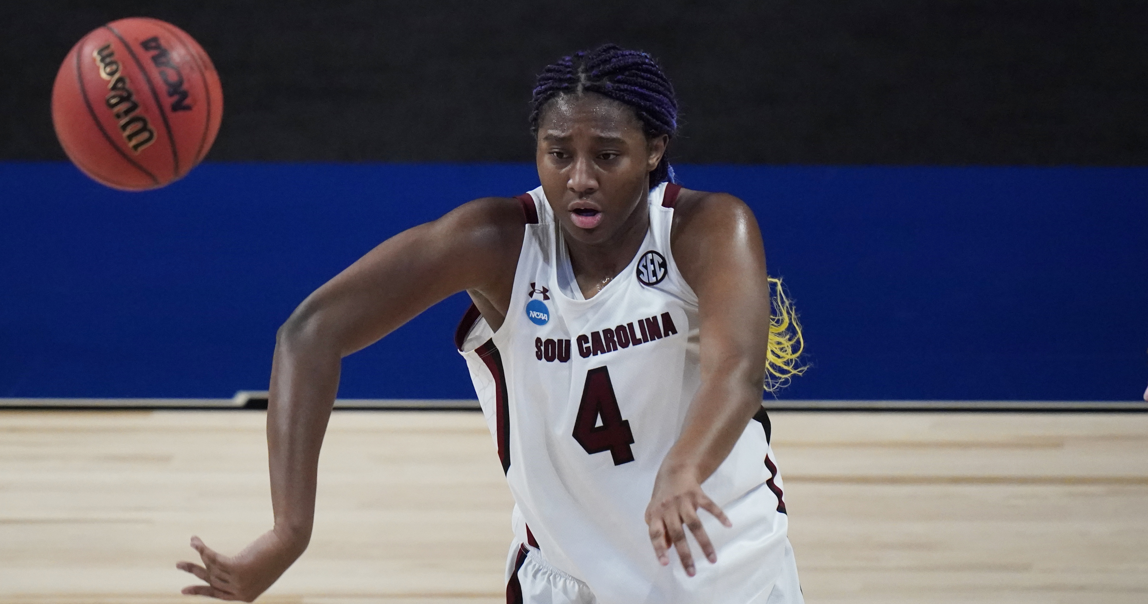 Paige Bueckers Drops 19 as No. 2 UConn Falls to No. 1 South Carolina |  News, Scores, Highlights, Stats, and Rumors | Bleacher Report