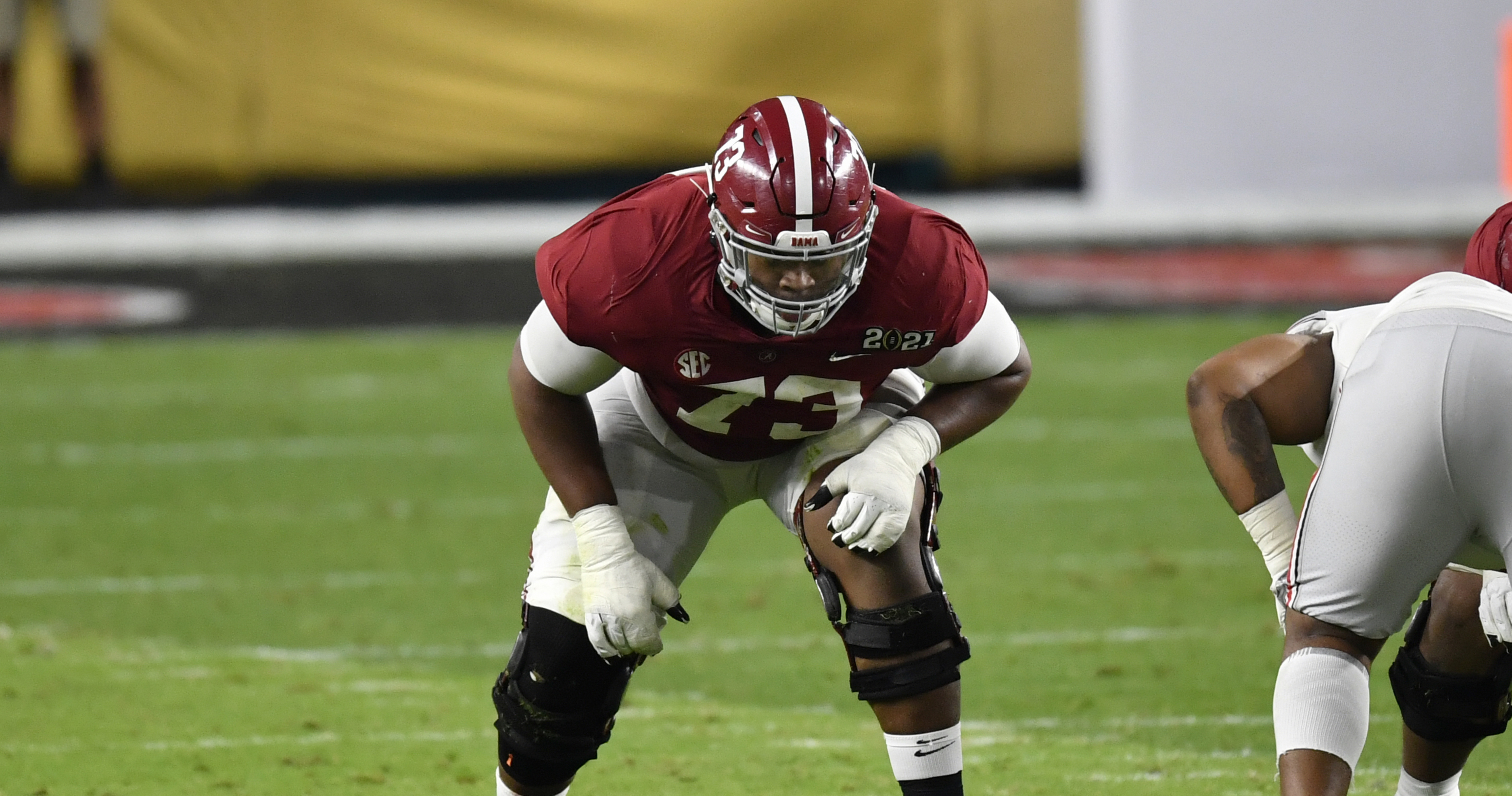 theScore on X: Alabama OL Evan Neal weighs in at 337 pounds. 