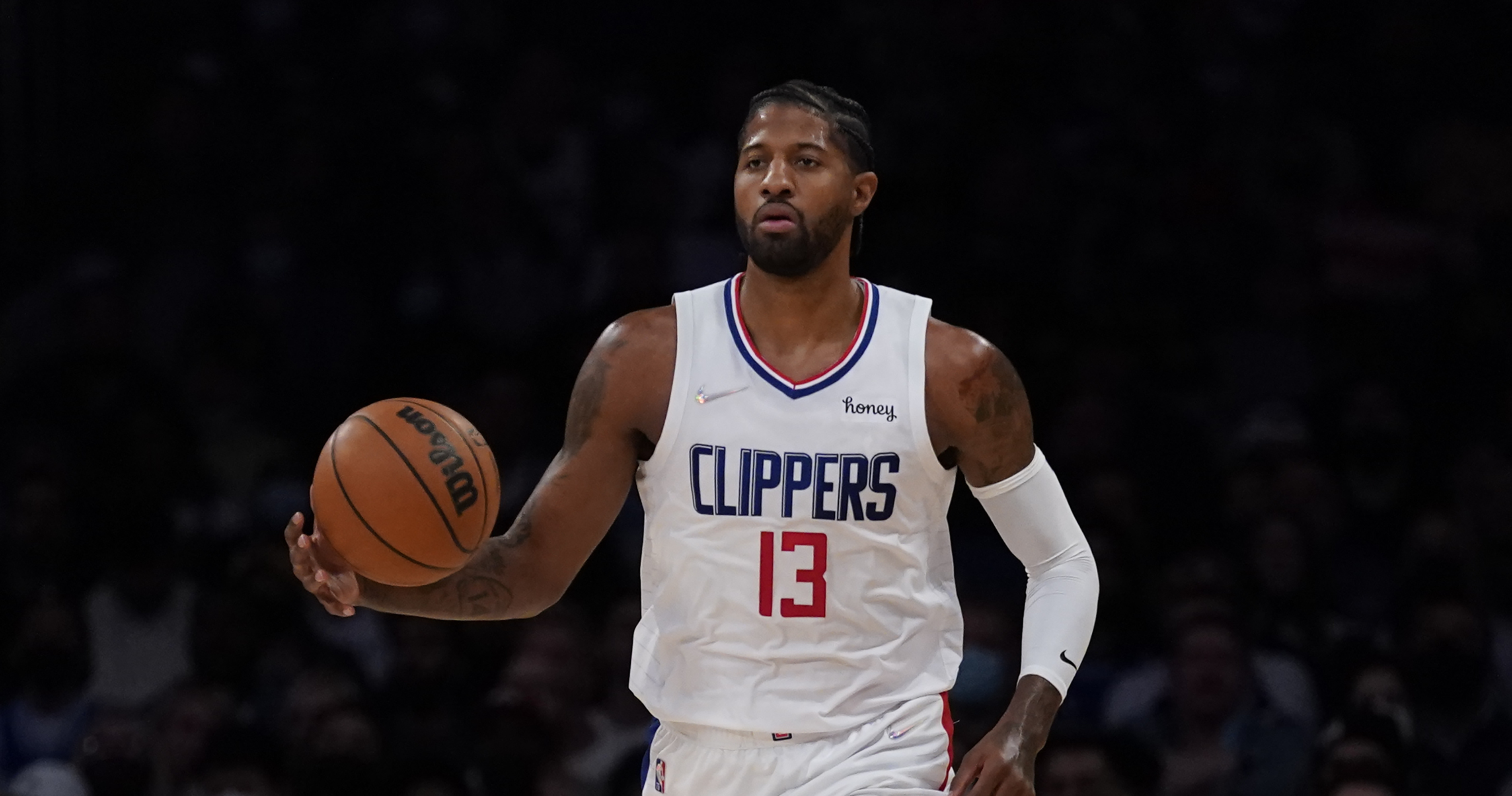 Clippers star Paul George out 3-4 weeks with torn ligament in elbow