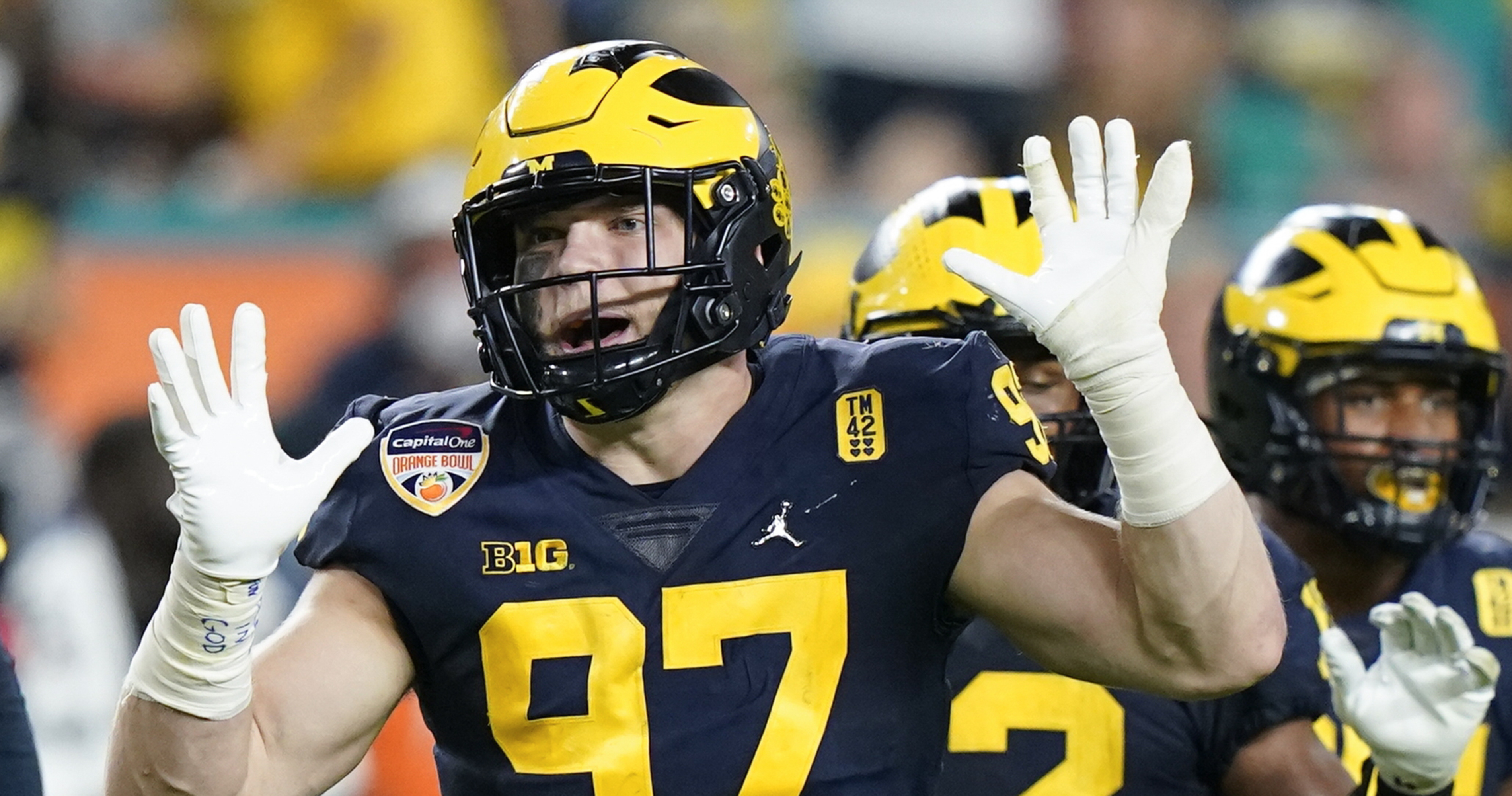 NFL Mock Draft: Aidan Hutchinson, Kayvon Thibodeaux go top two