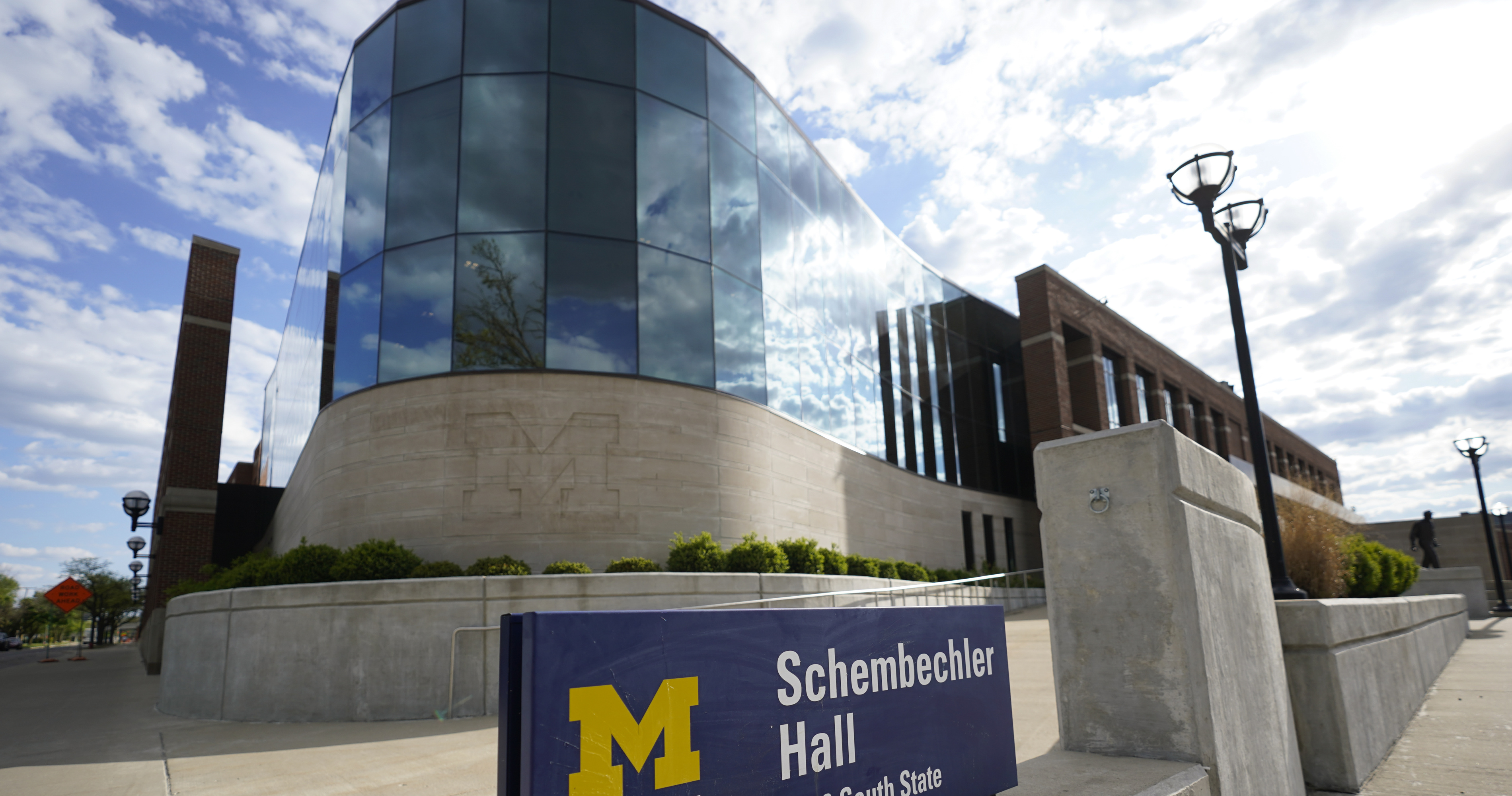 University Of Michigan Reaches $490M Settlement With 1,050 Robert ...