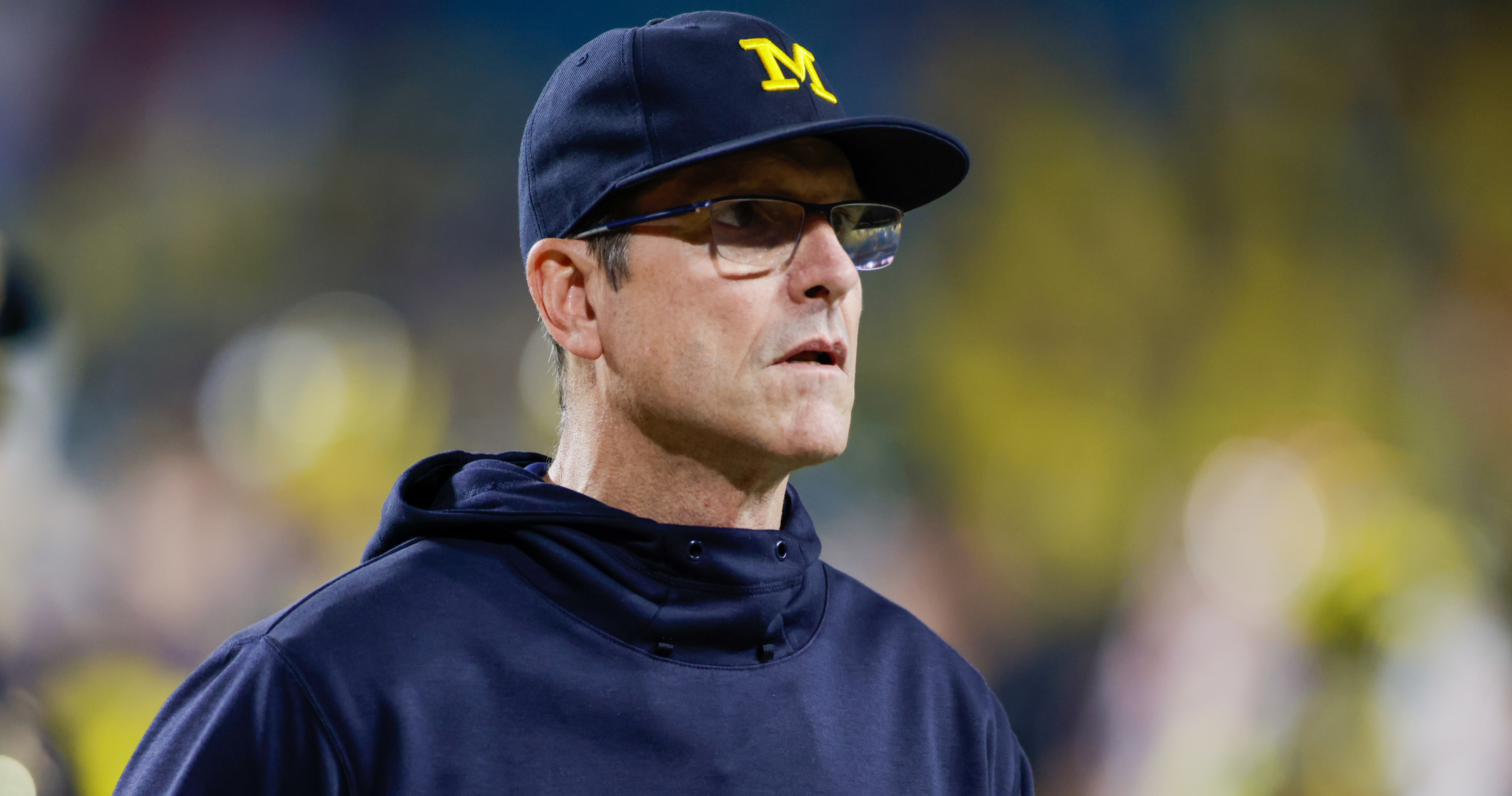 Quarterback Jim Harbaugh of the Chicago Bears runs downfield during a  News Photo - Getty Images