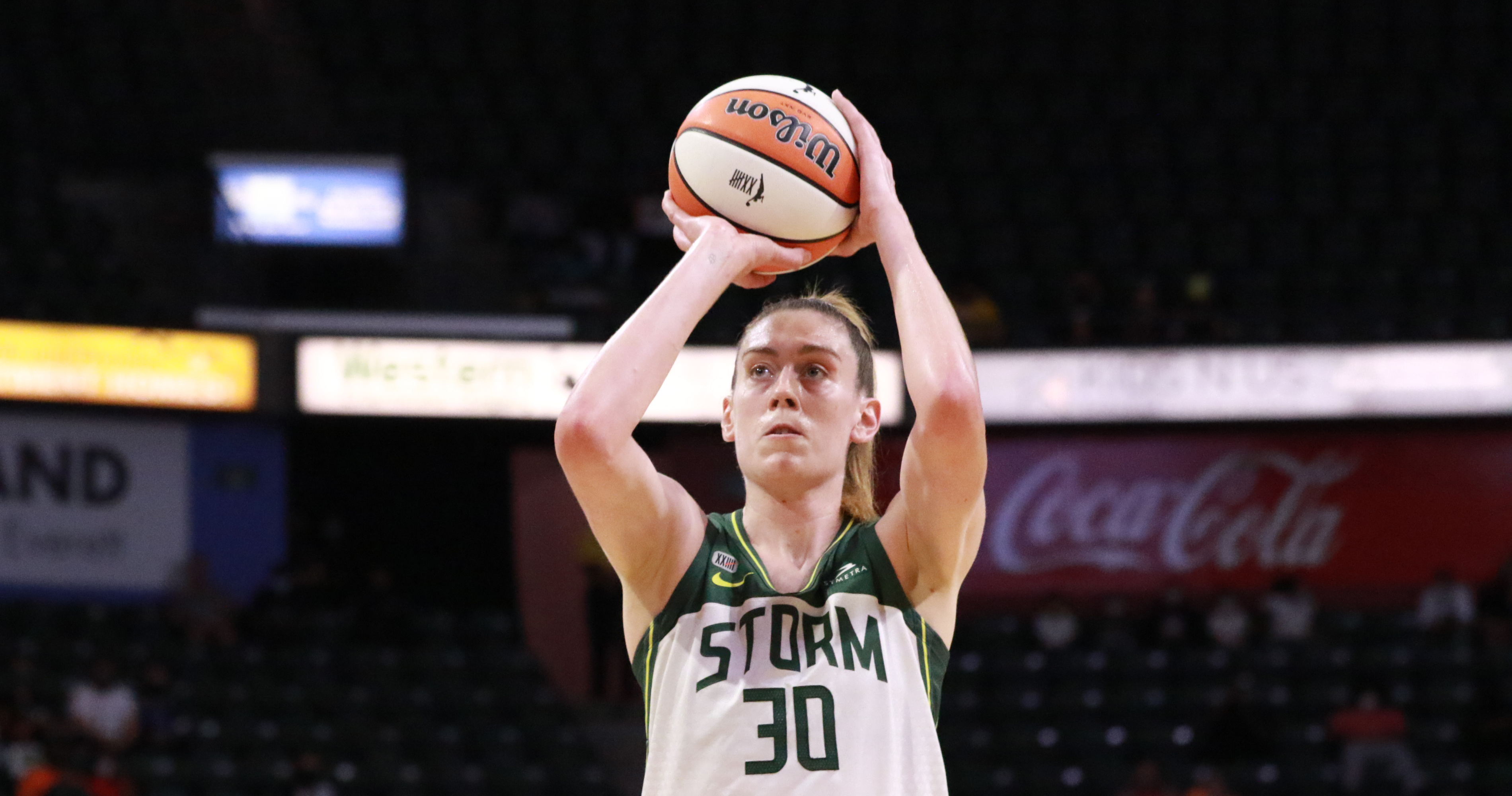 Liberty plan to put franchise tag on Breanna Stewart, hope to