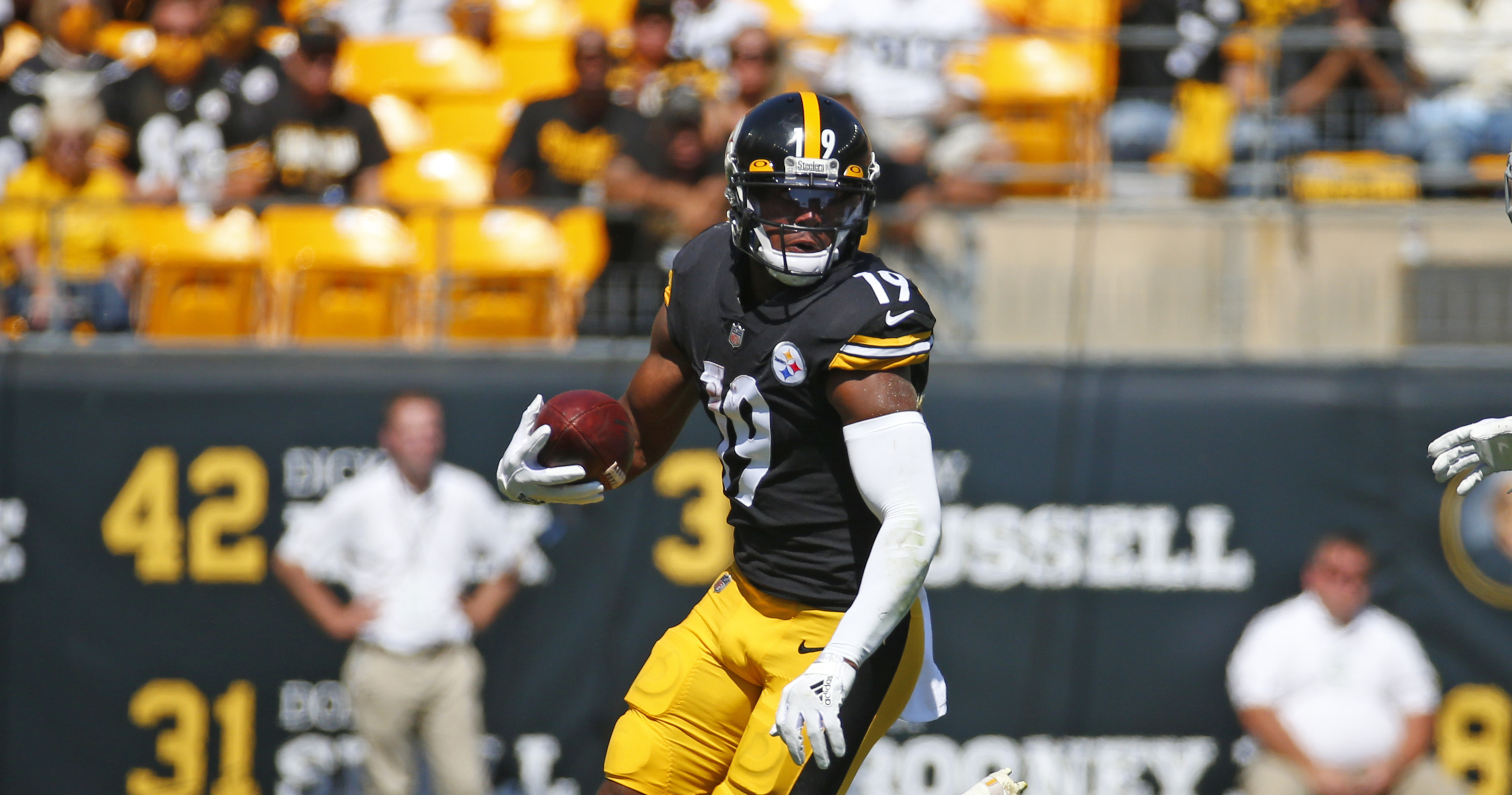 Pittsburgh Steelers'JuJu Smith-Schuster joins Wasserman agency