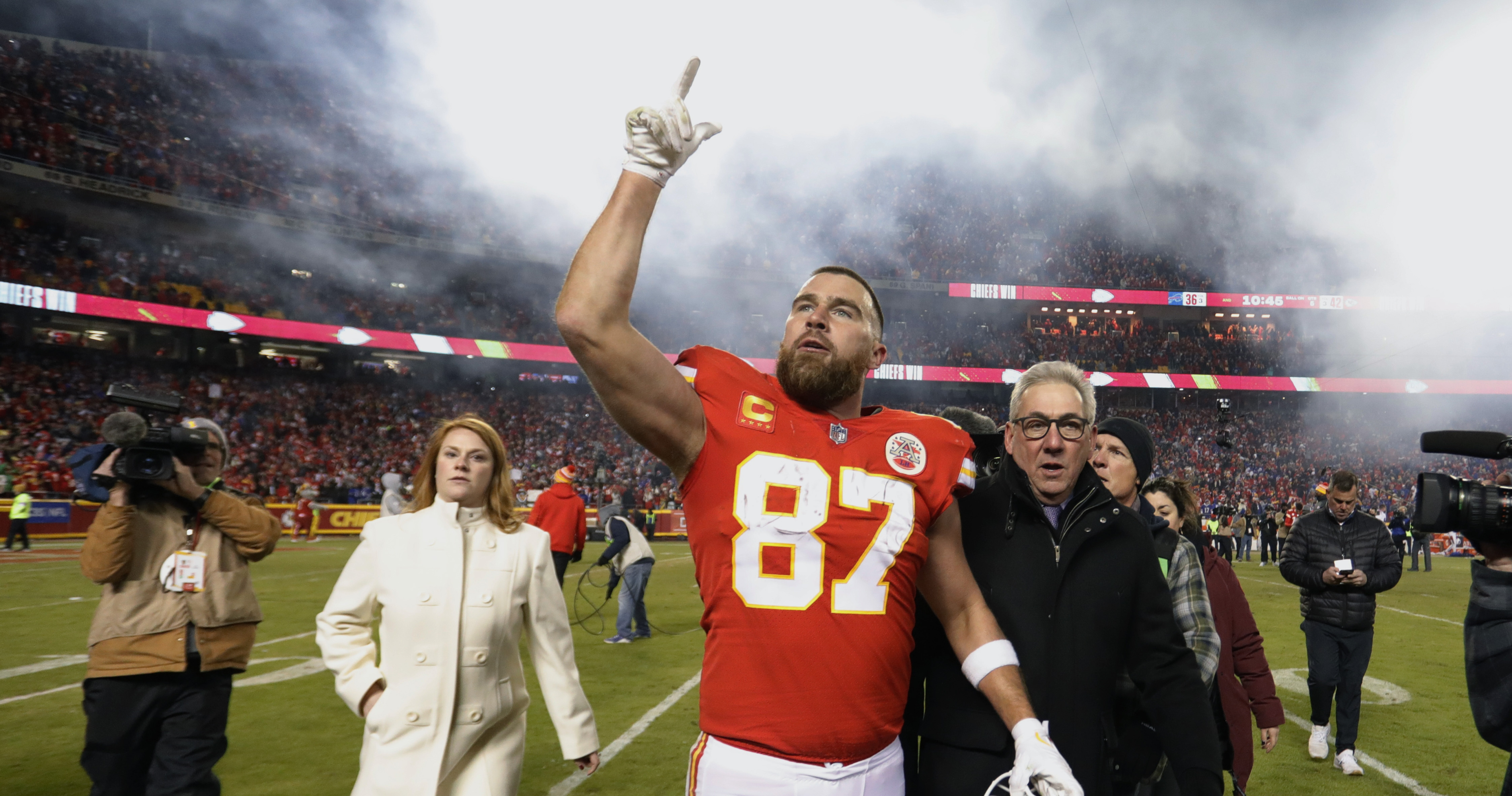 Kansas City Chiefs' Travis Kelce mic'd up at training camp practice