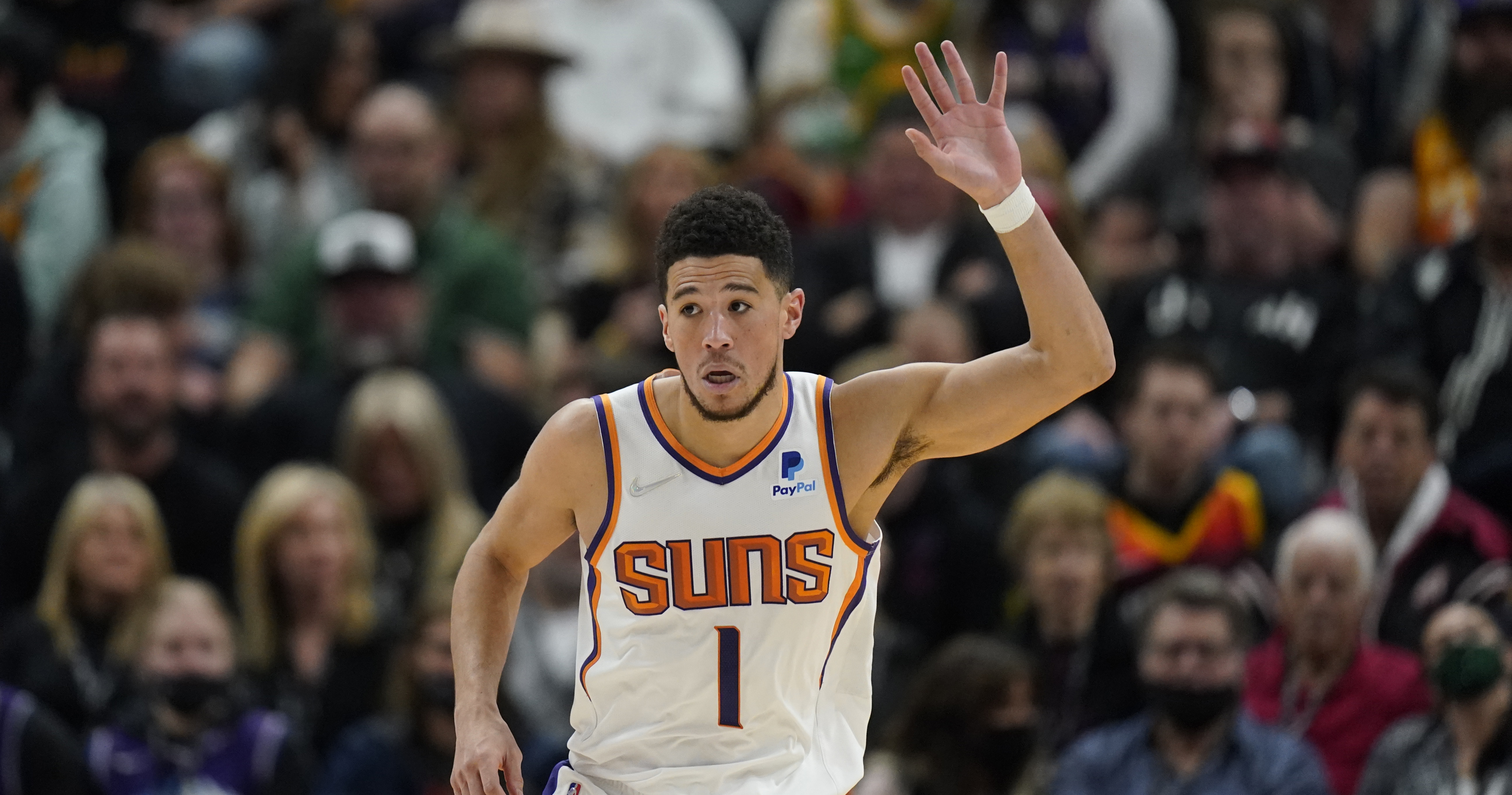 Devin Booker Drops 43 and 12 as Suns Hold Off Jordan Clarkson, Jazz ...