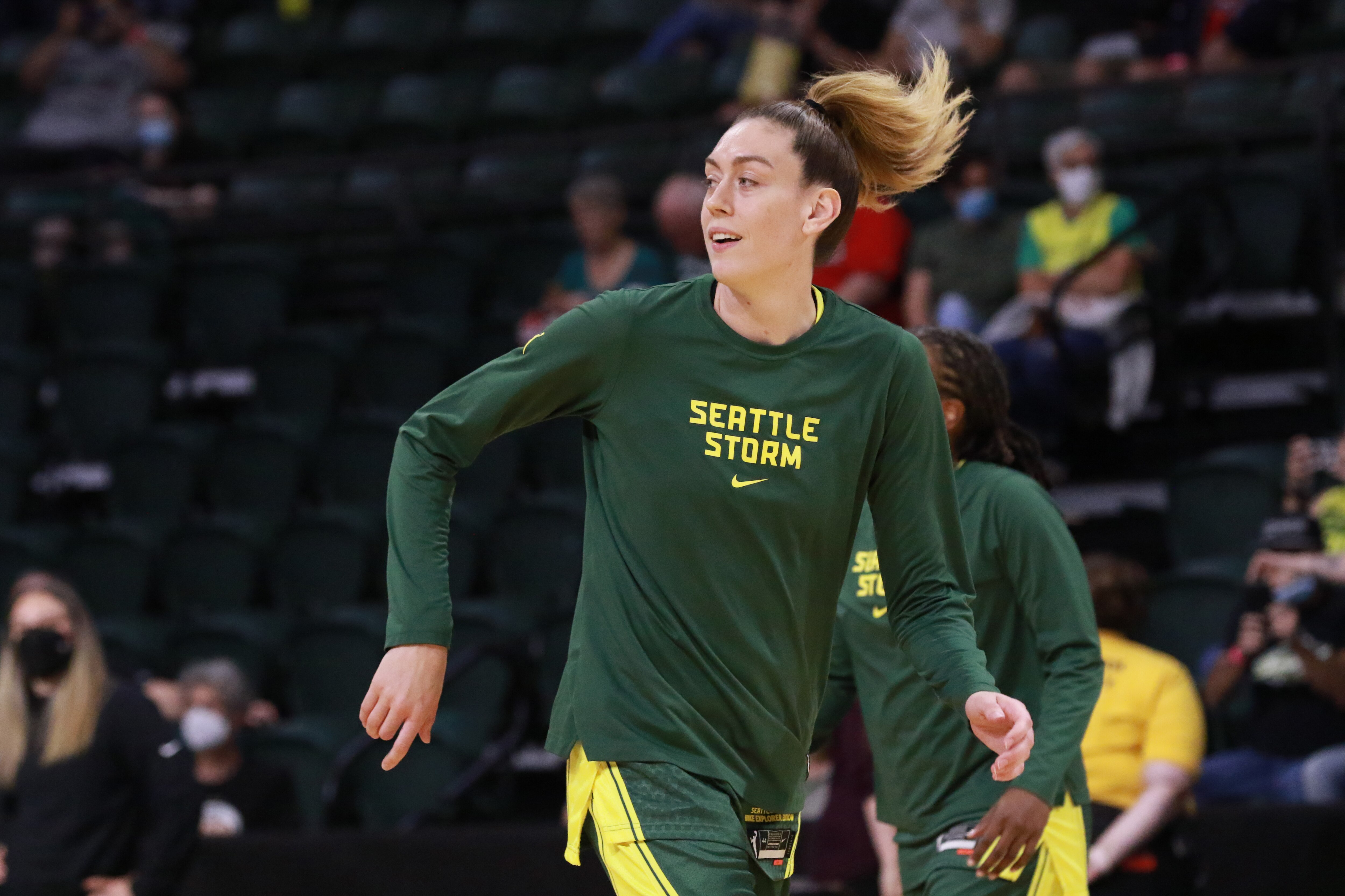 Breanna Stewart Reportedly Agrees to 1Year Supermax Contract to Return