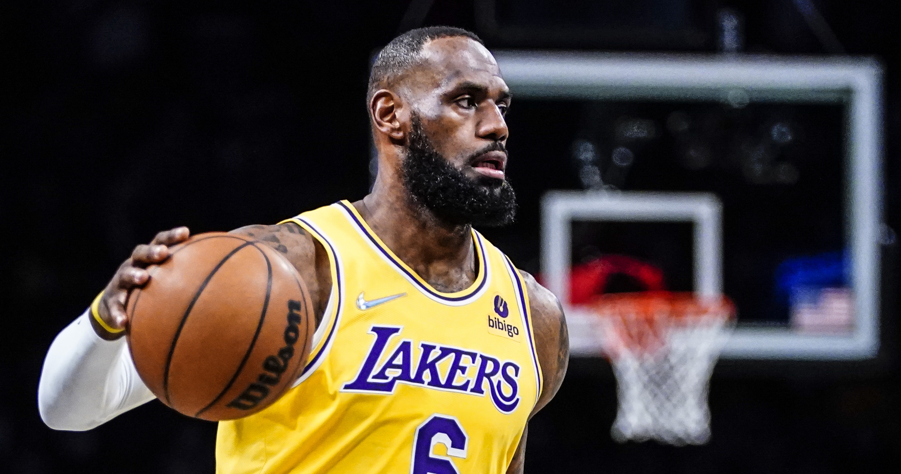 Lakers' LeBron James Out Vs. Spurs With Knee Injury, Has 'Significant ...