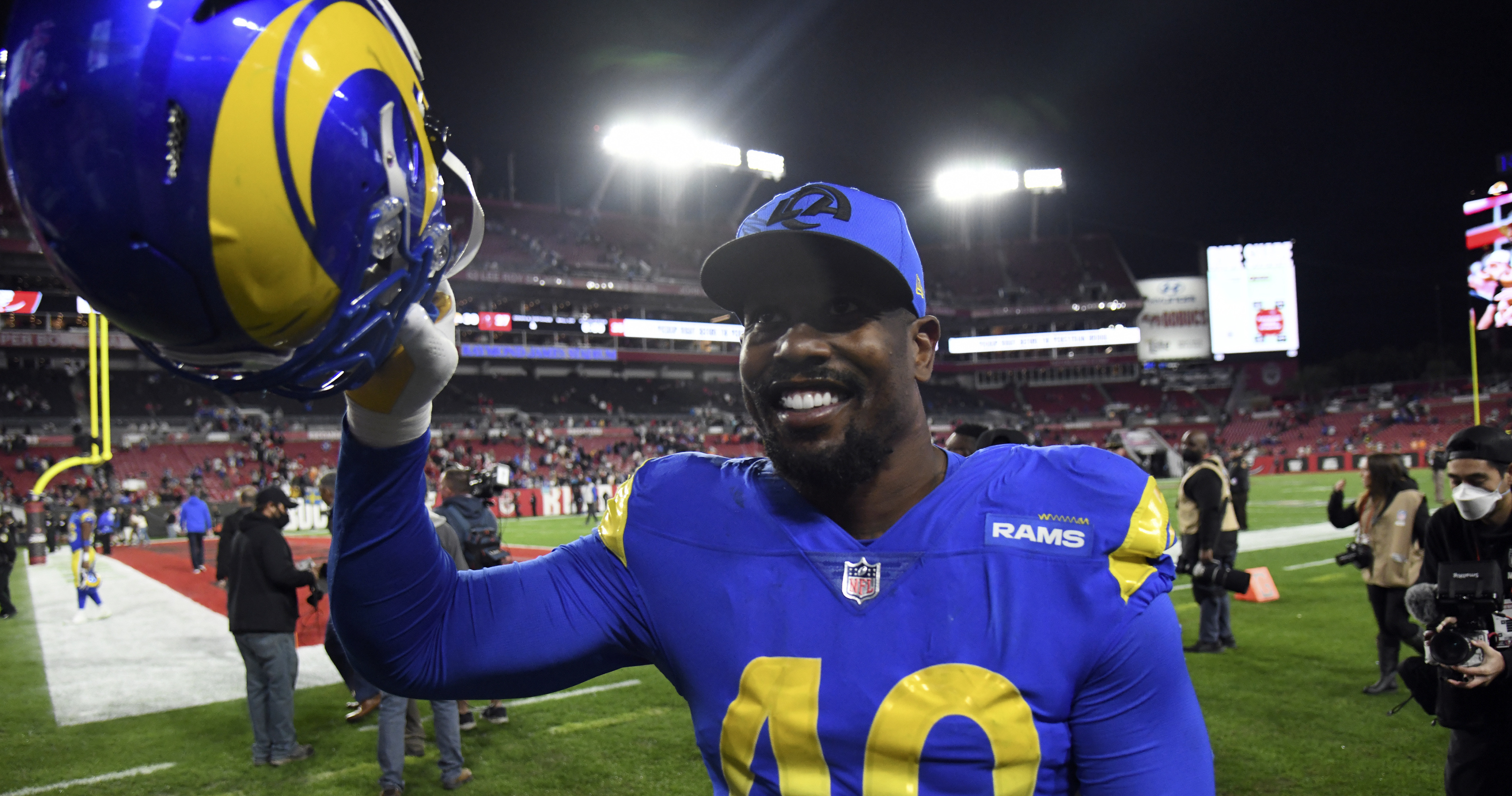 Rams 2022 free agent plan: Von Miller is a MUST-HAVE for LA again - Turf  Show Times