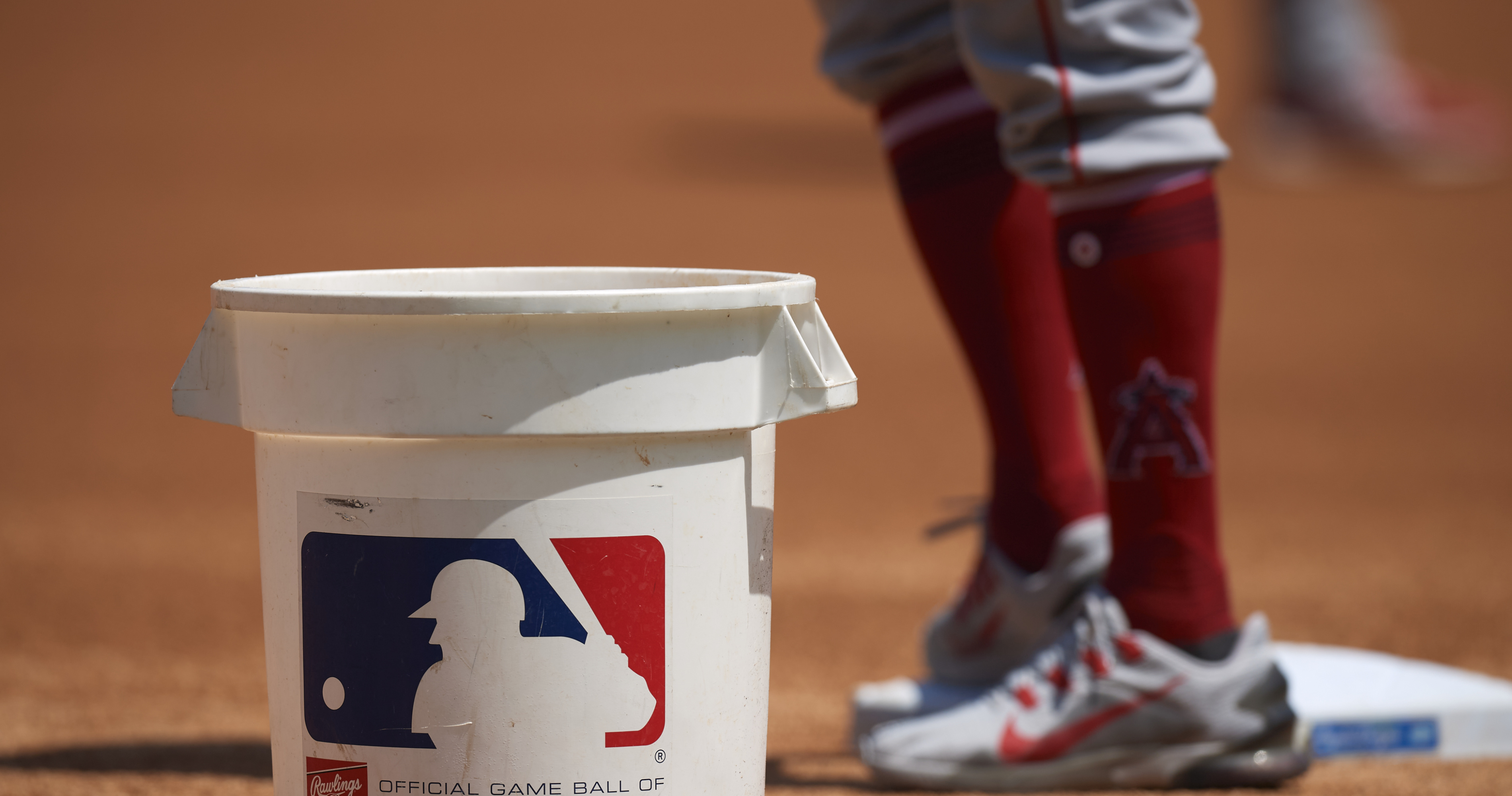 Report MLB, NBC Sports in Broadcast Contract Talks; League Seeking