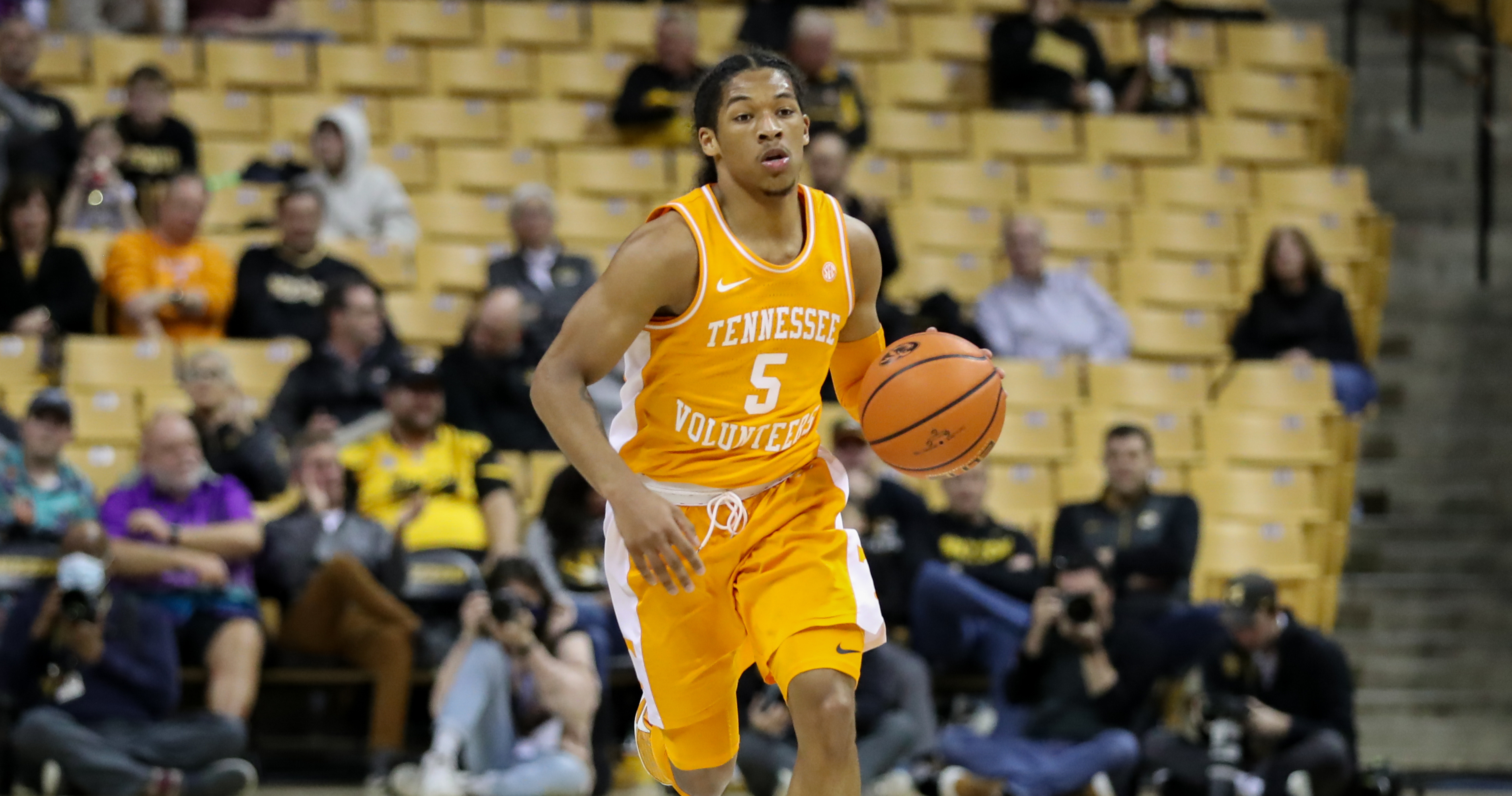 Tennessee Raises Over $235K For Zakai Zeigler After Family Home ...