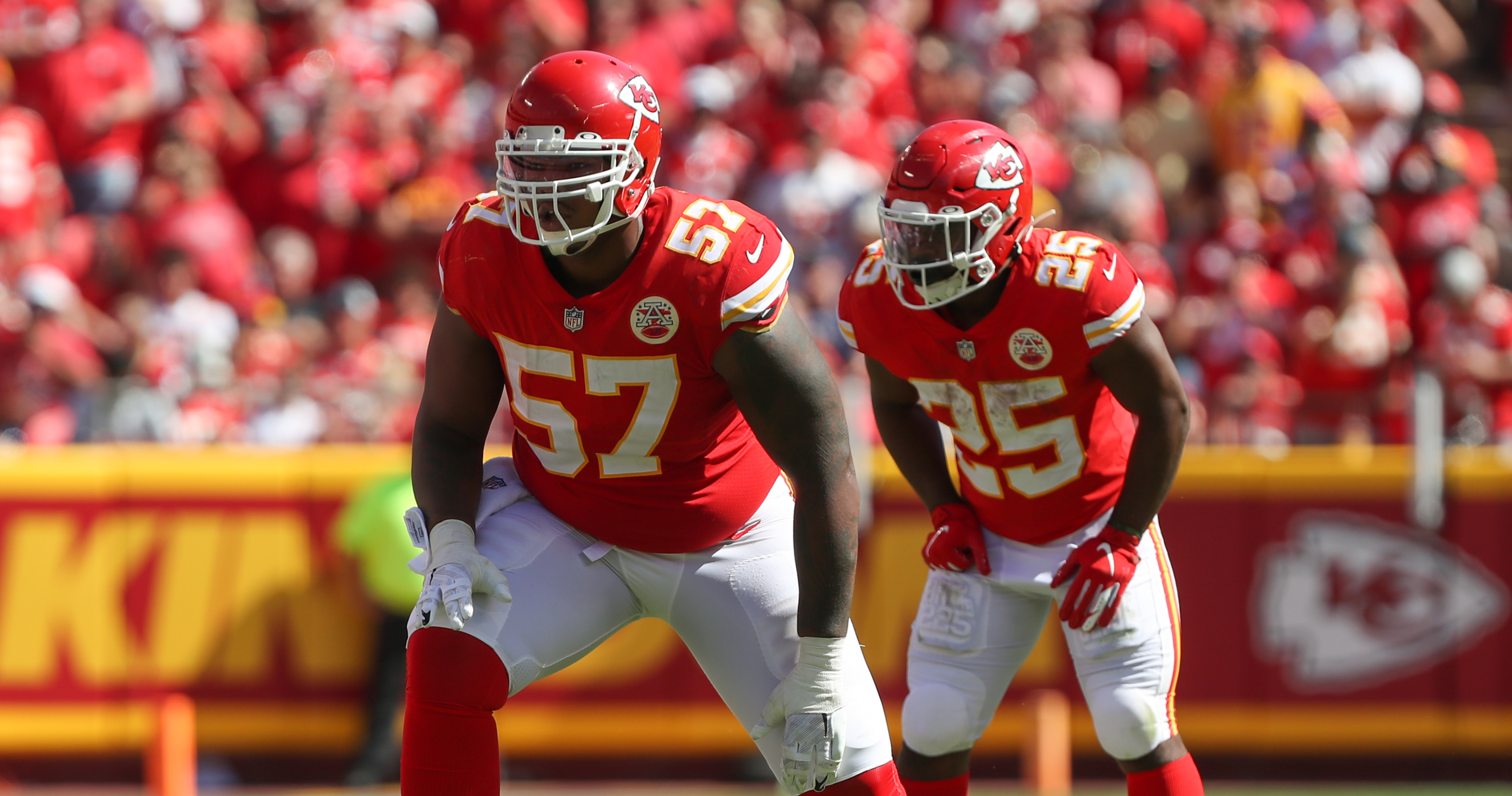 Chiefs unable to sign franchise LT Brown to long-term deal