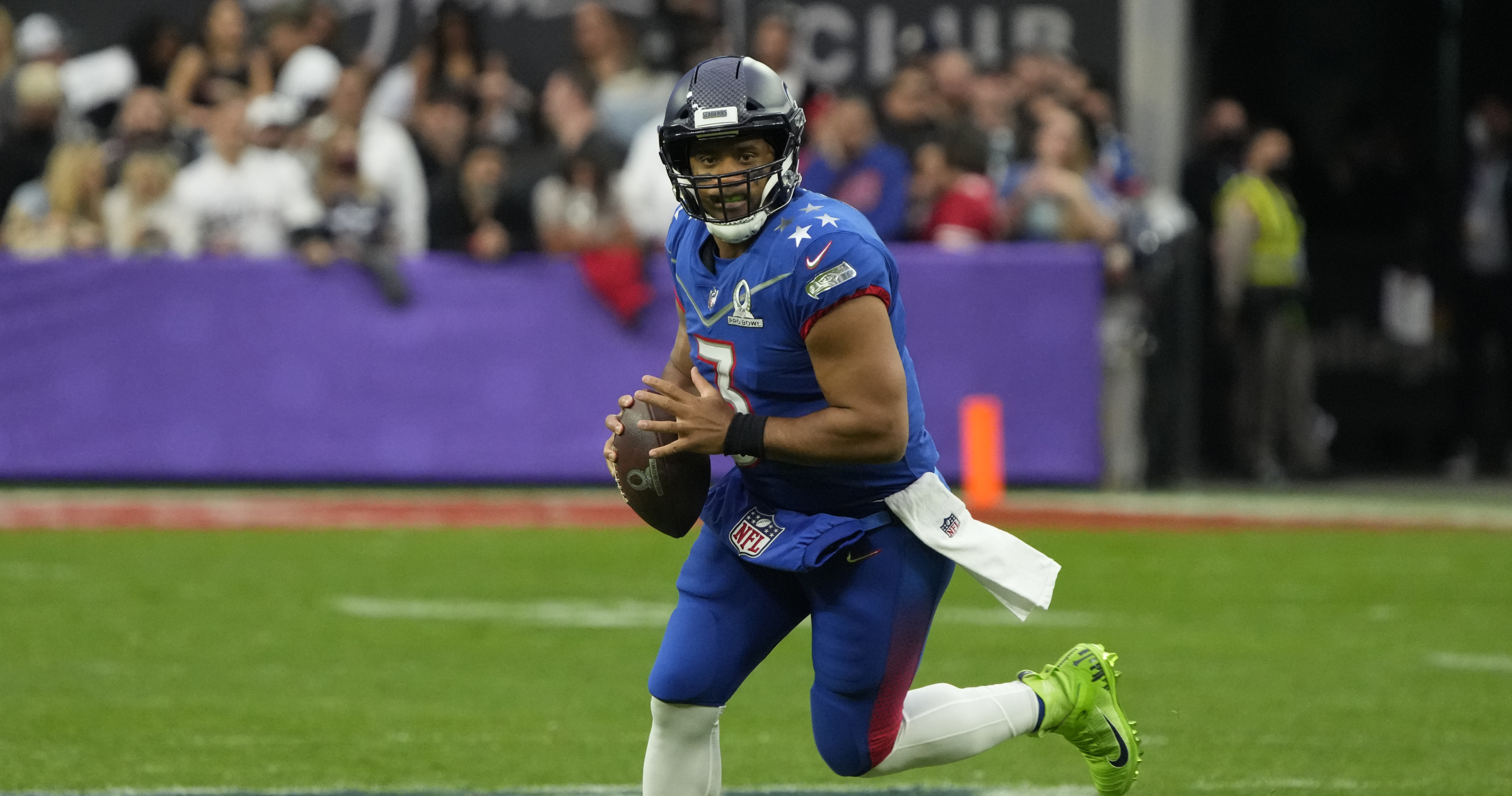 Russell Wilson trade rumors: Commanders offered multiple first