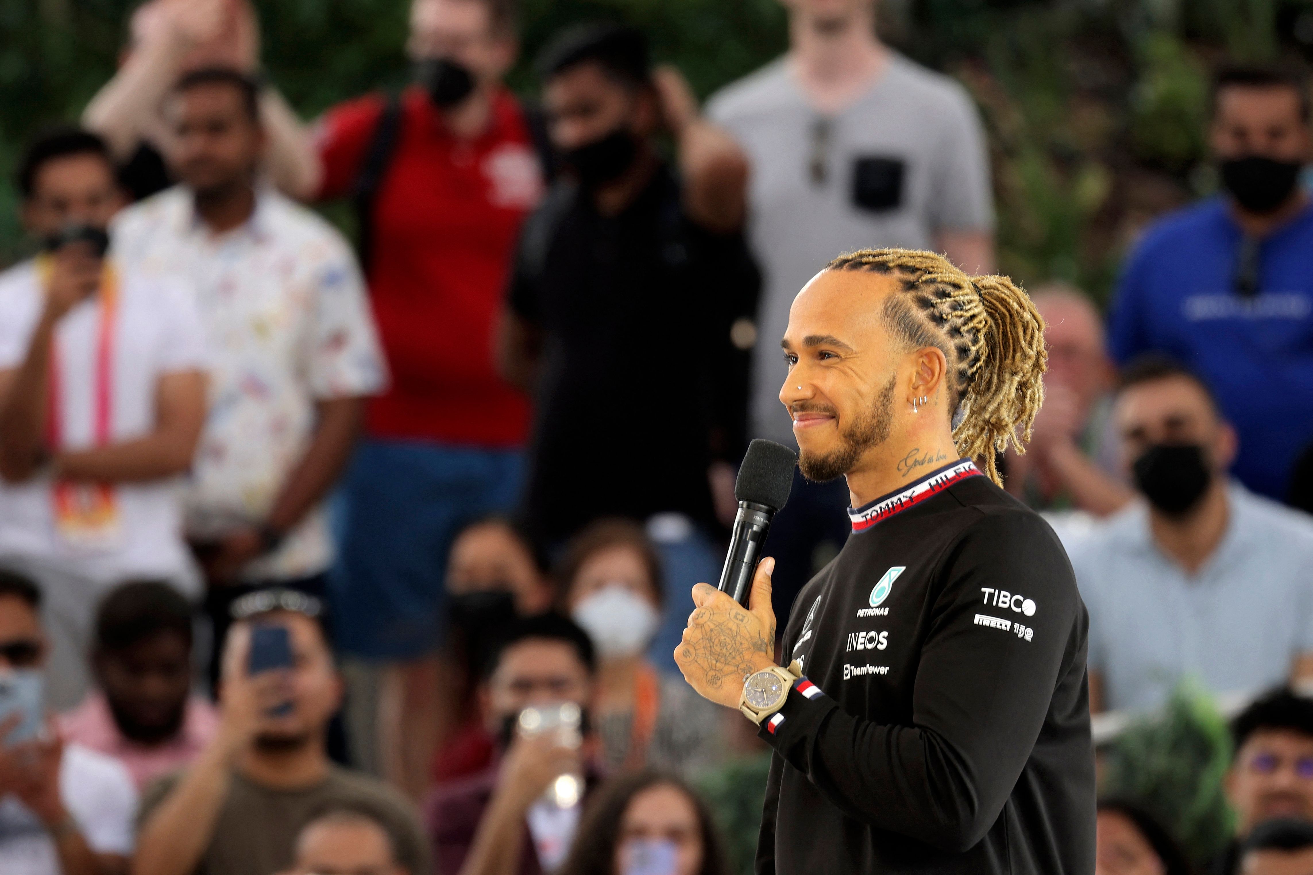 F1's Lewis Hamilton Changing Name to Include Mother's Maiden Name