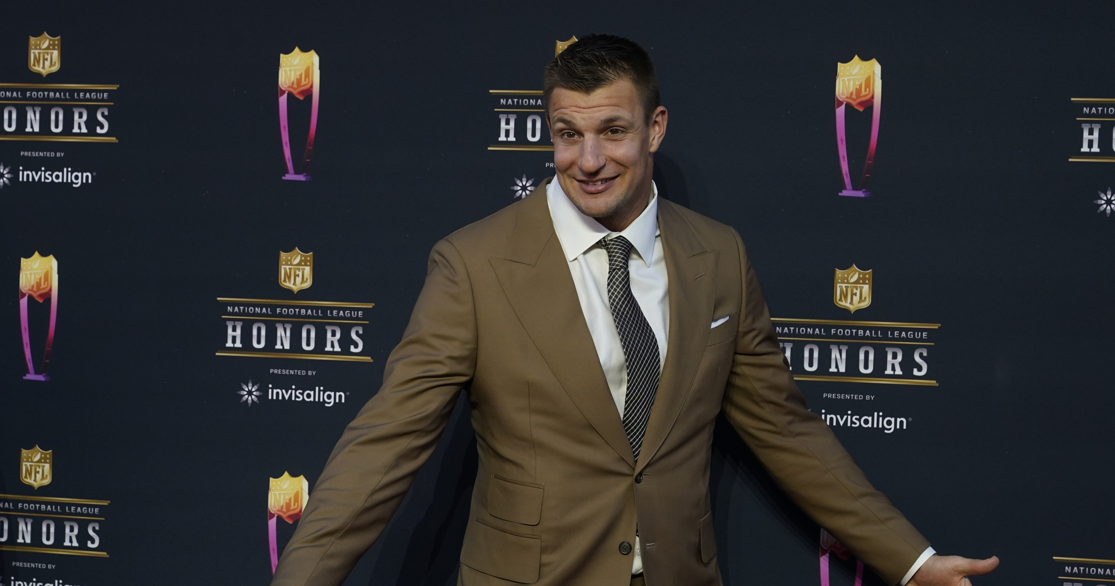 Rob Gronkowski Hints He Won't Return to Bucs in Leonard Fournette's IG  Comments, News, Scores, Highlights, Stats, and Rumors