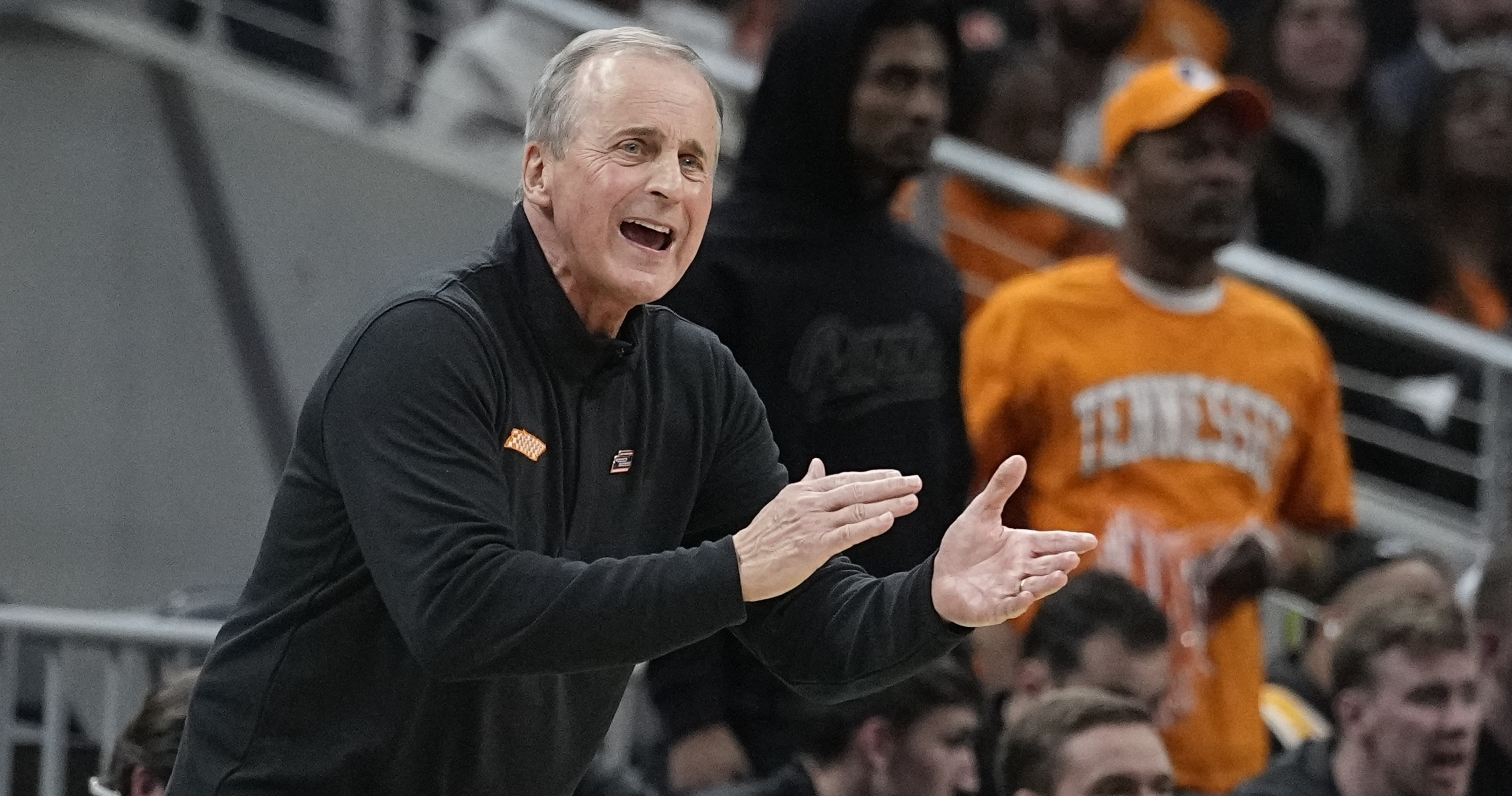 Rick Barnes, Tennessee Agree to Contract Extension Through 2026-27 ...