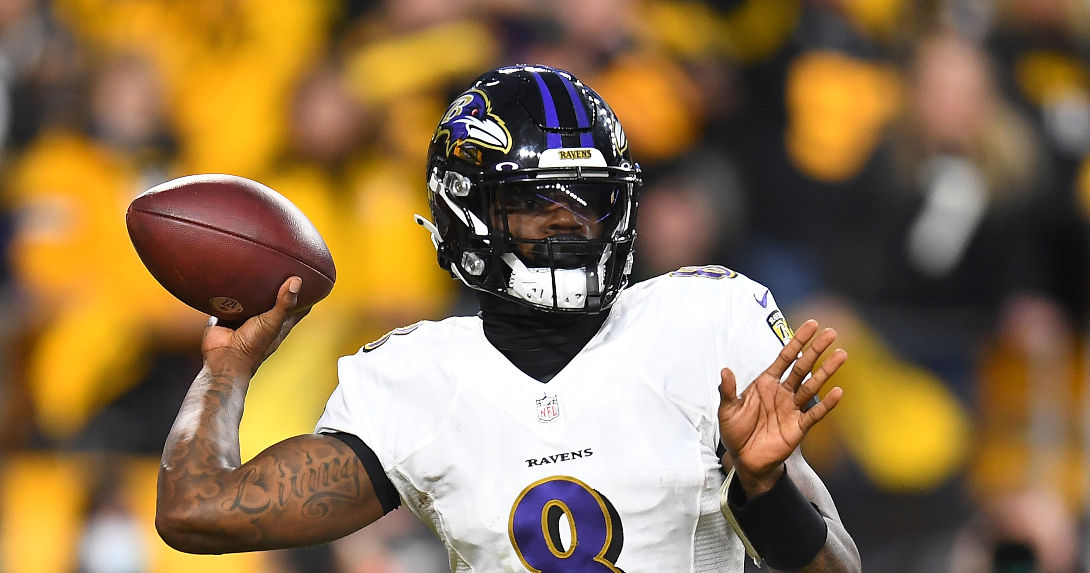 Lamar Jackson praises his mother after new Baltimore Ravens contract