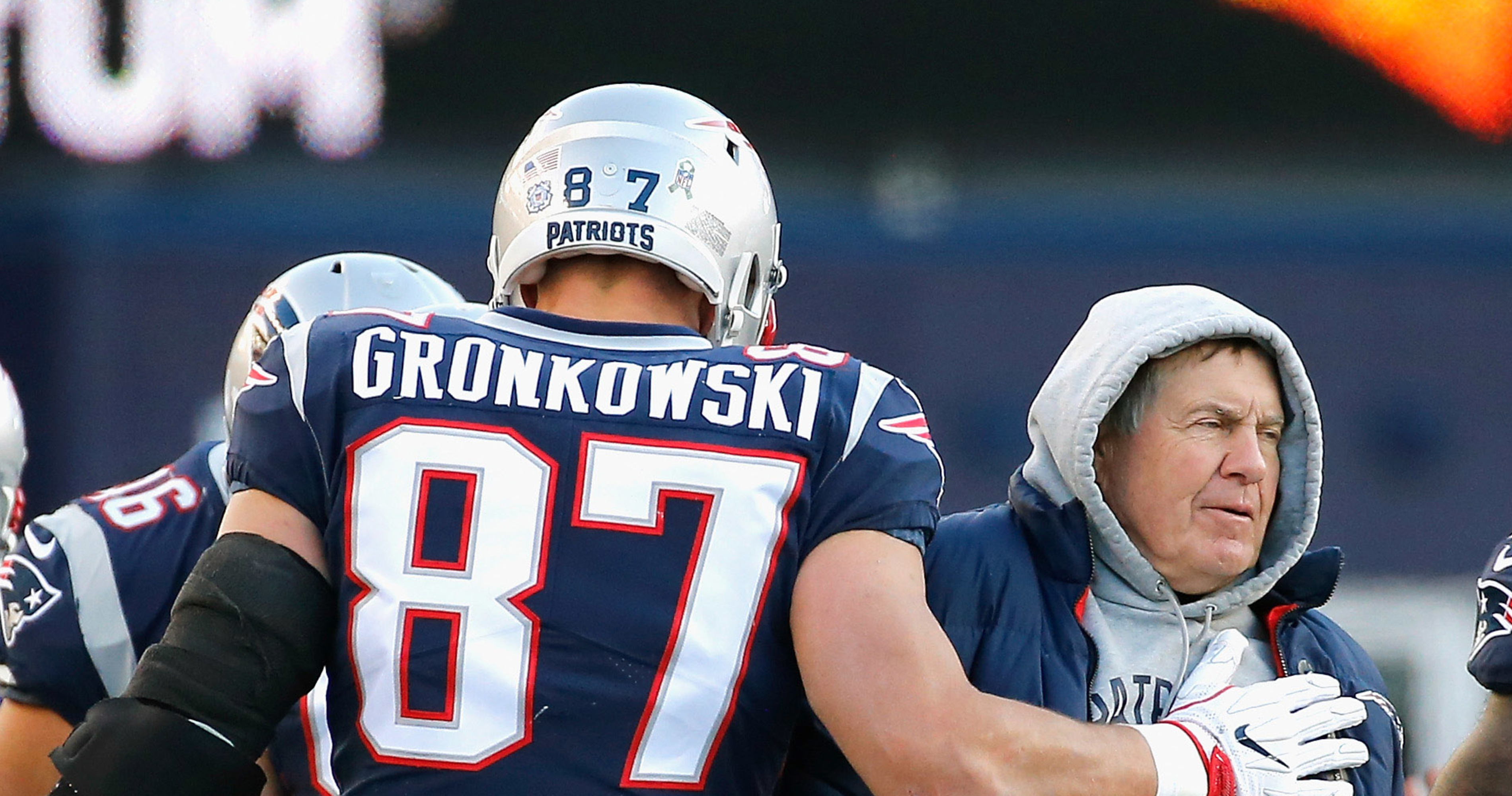 Rob Gronkowski throws shade at Patriots with contract incentives comment –  NBC Sports Boston