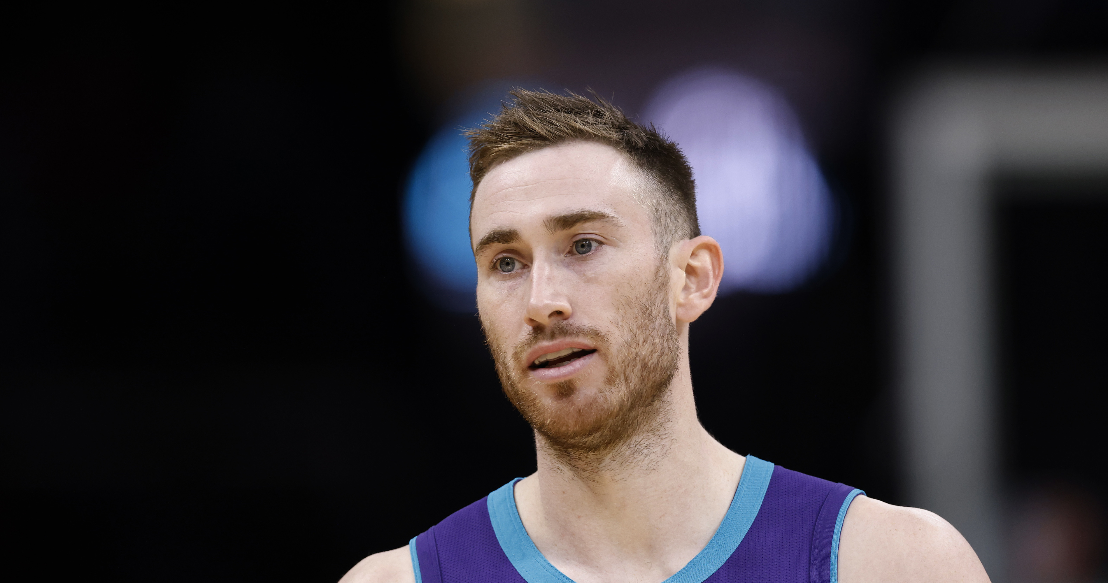 Gordon Hayward injury: Former Celtic suffers fractured finger in Charlotte  Hornets preseason game 