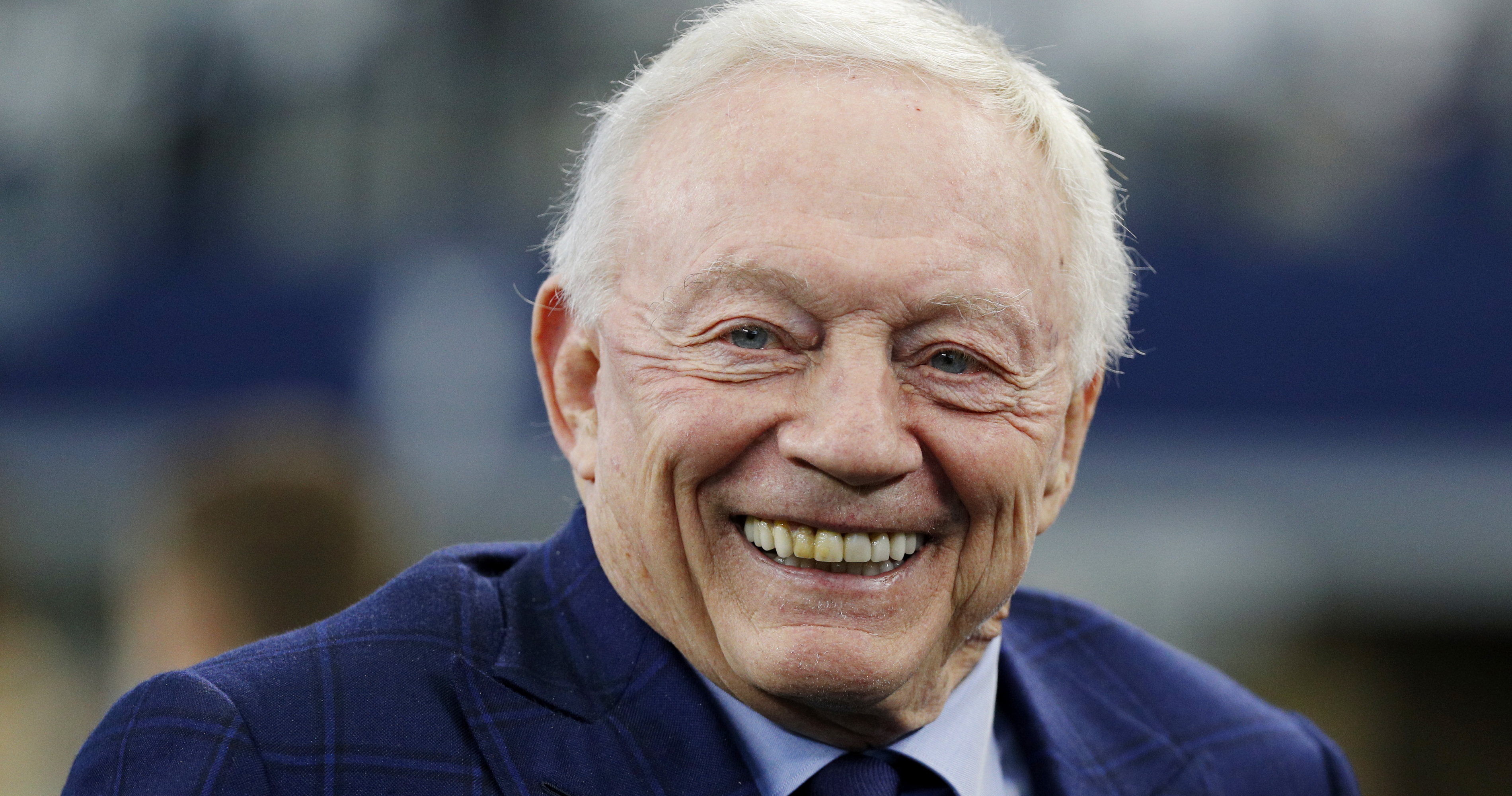 Dallas Cowboys owner Jerry Jones signs landmark deal with Blockchain.com -  AS USA