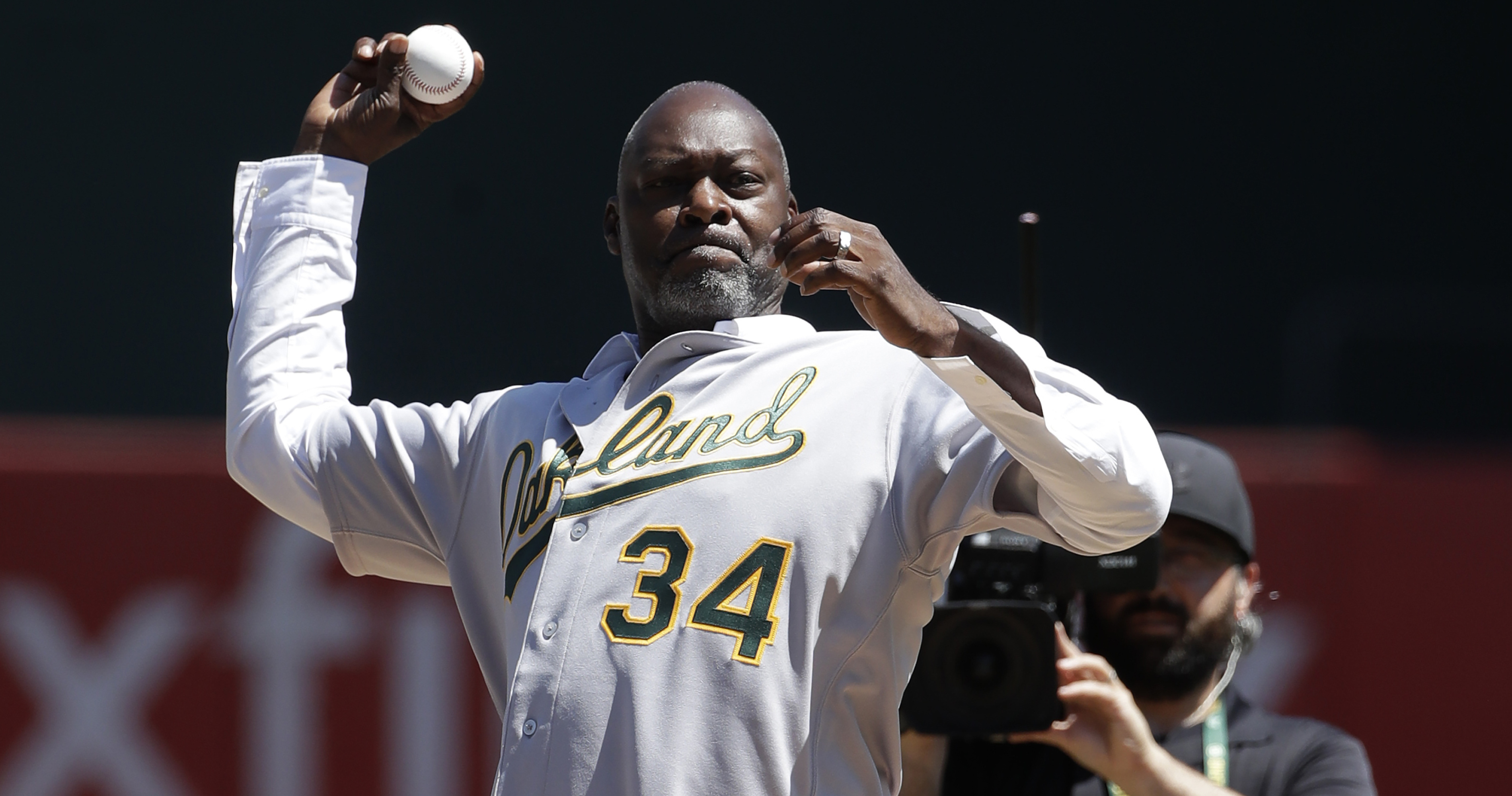 Oakland A's Legend Dave Stewart Ready to Become Major League Baseball's  First Majority Minority-Owned Team